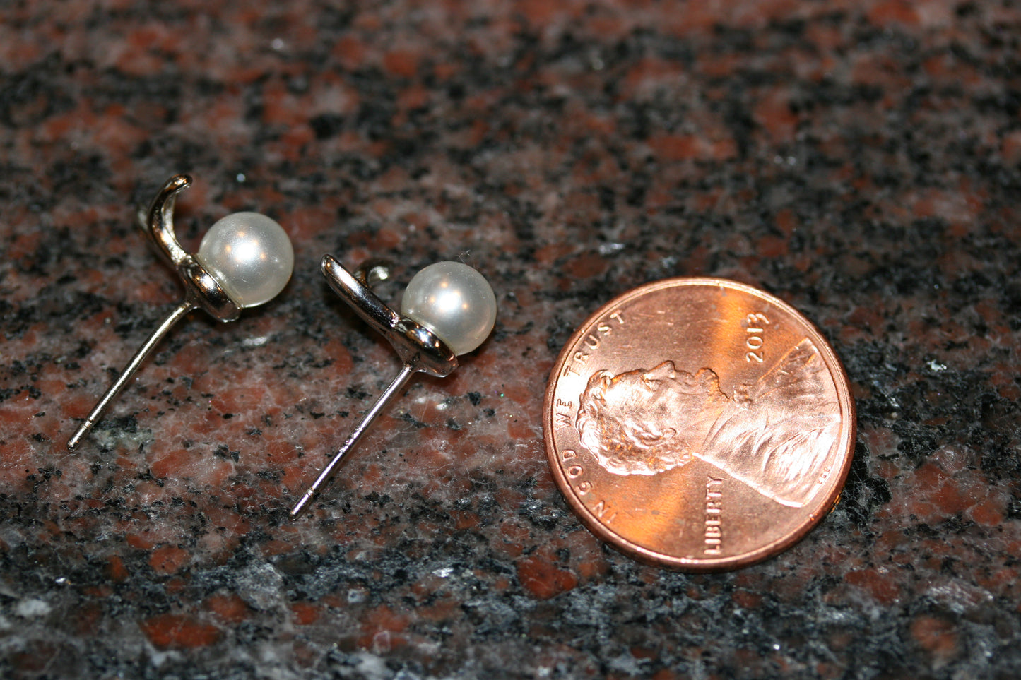 Rabbit Big Pearl Earrings Cute Pearl Animal Studs Earrings for Women CZ Bunny Studs Earrings Rabbit Earring for Animal Lover Jewelry