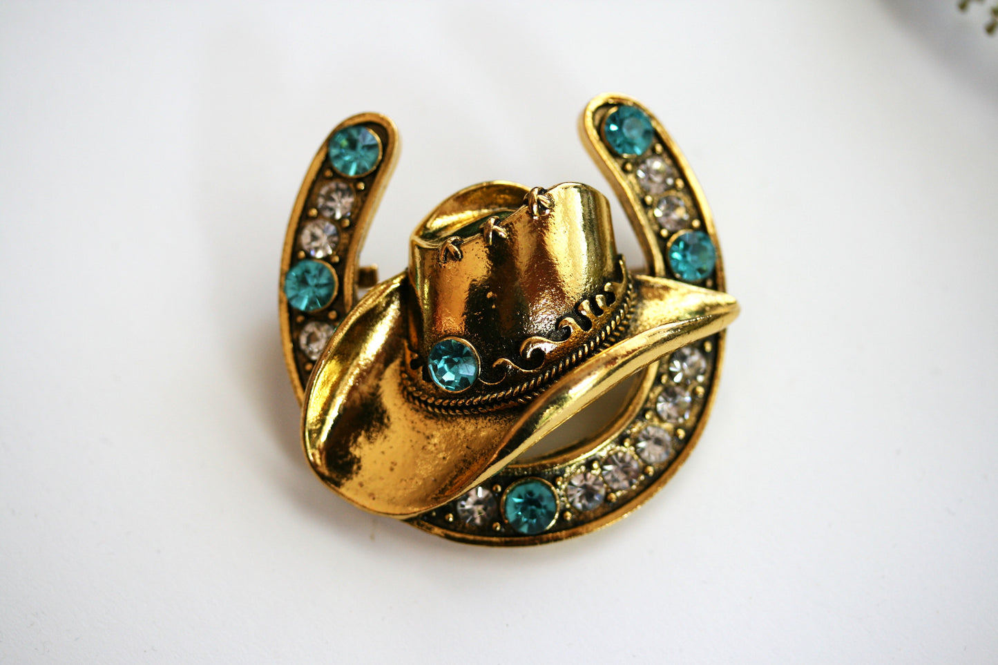 Just Love Jewels Western Cowboy Hat Lucky Horseshoe Brooch special jewelry-Gift for cowgirls-