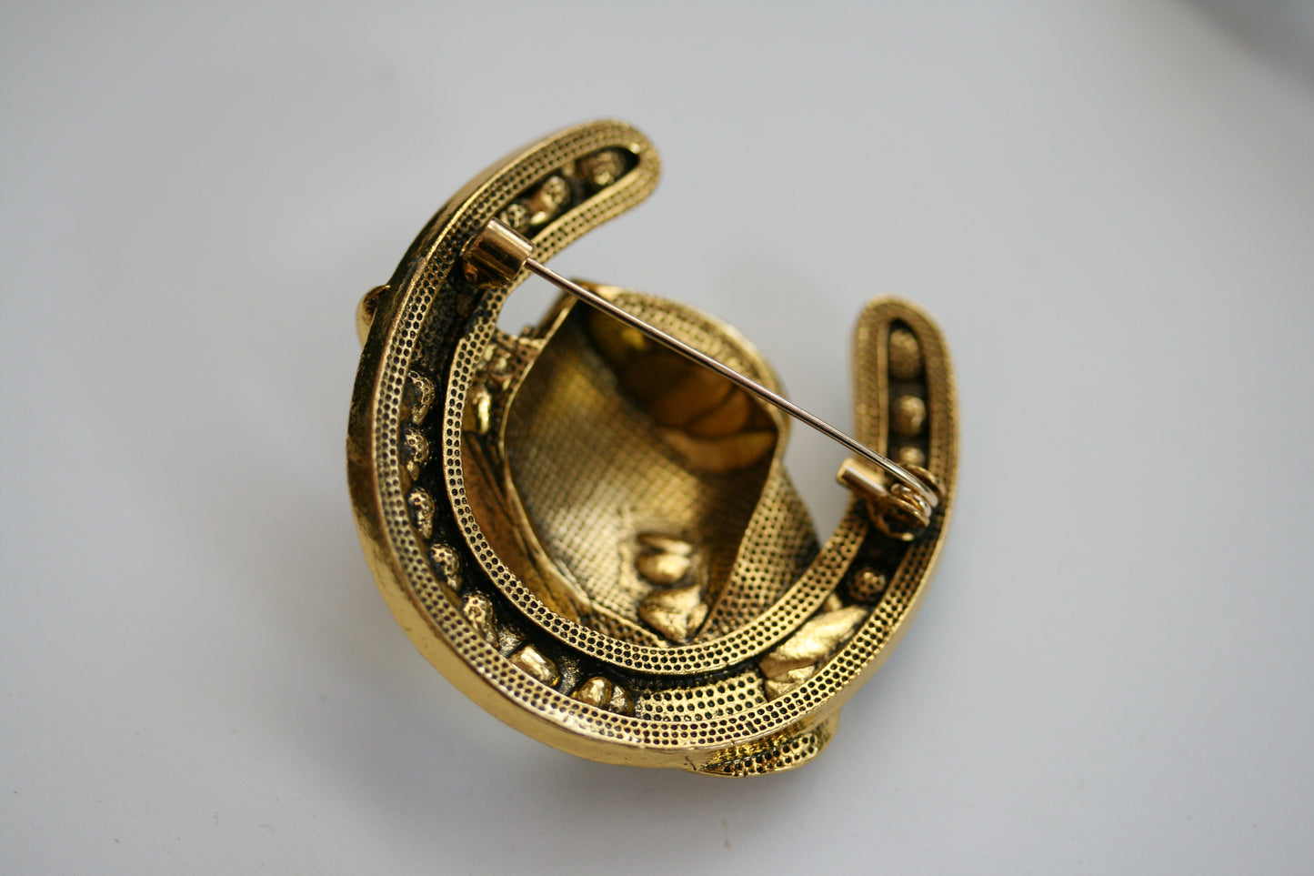 Just Love Jewels Western Cowboy Hat Lucky Horseshoe Brooch special jewelry-Gift for cowgirls-