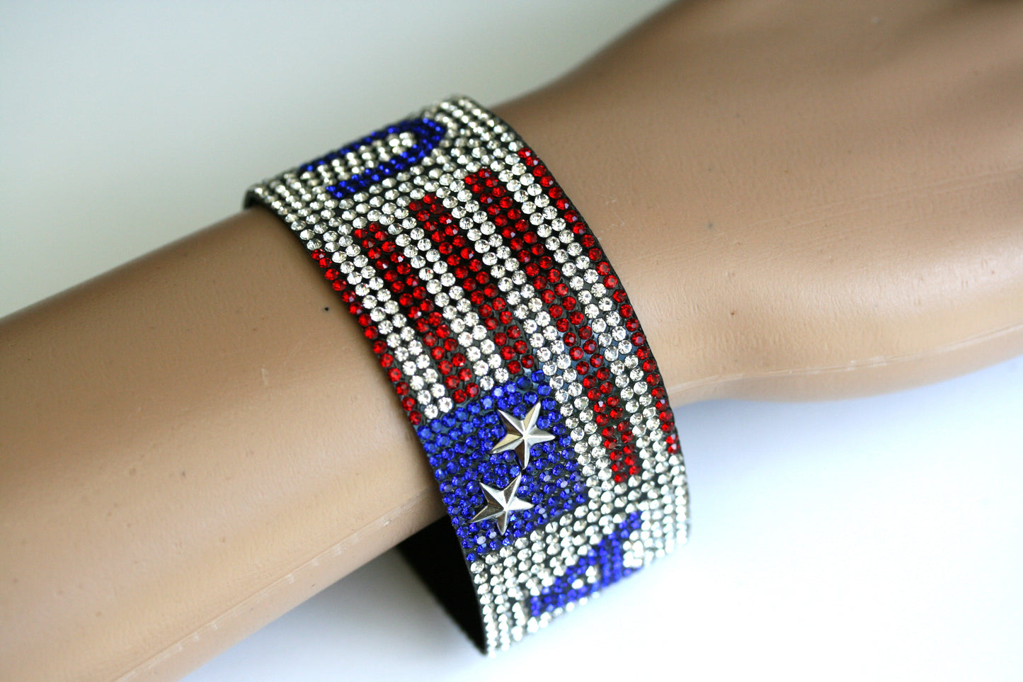 Rhinestones Classic Patriotic Bracelet - US Flag Pattern Bracelets