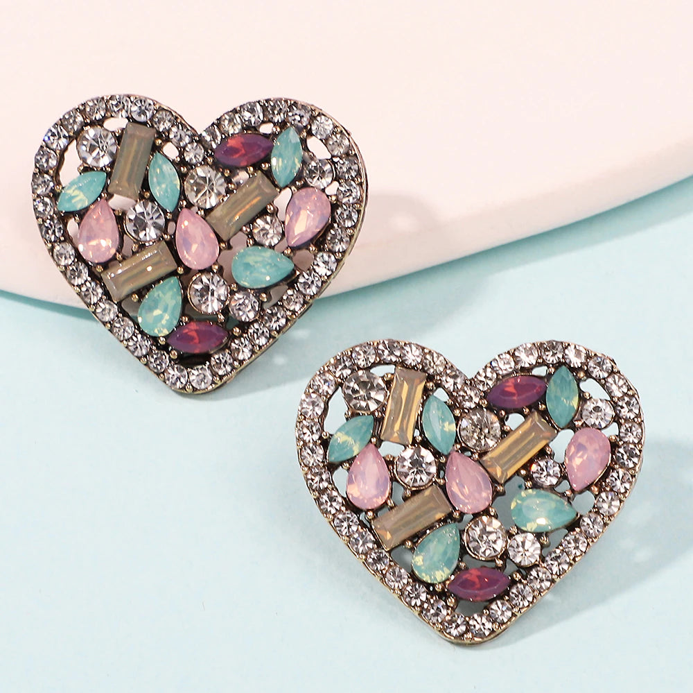 Fashion Heart Metal Hollow Stud Earrings for Women Luxury Bling Color Crystal Party Jewelry Aesthetic Accessories