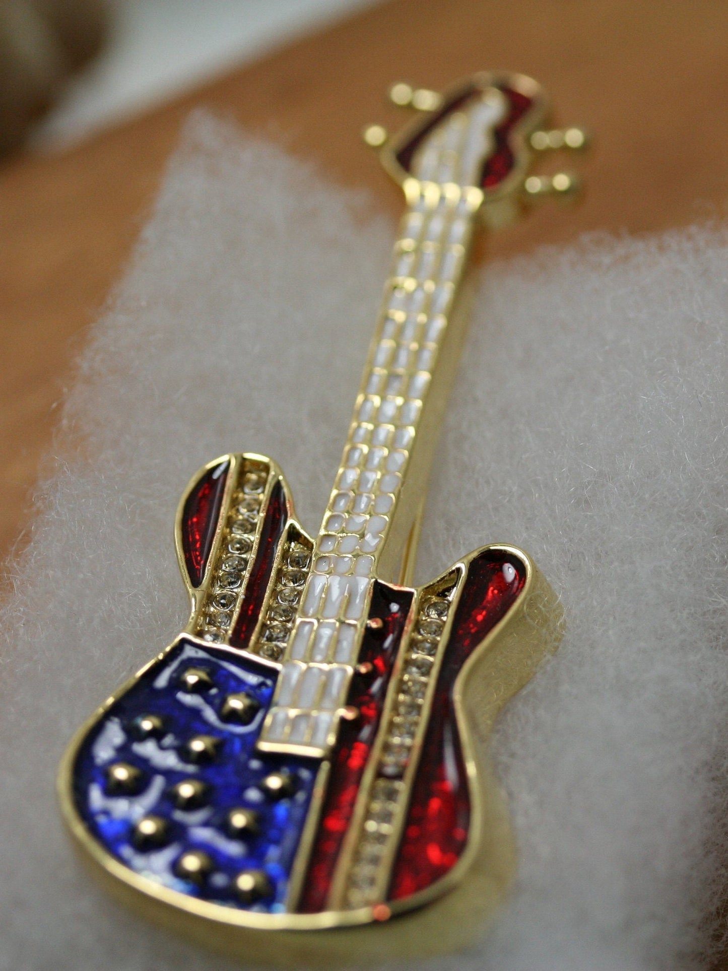 USA Patriotic Flag Guitar Red White Blue Brooch Pin