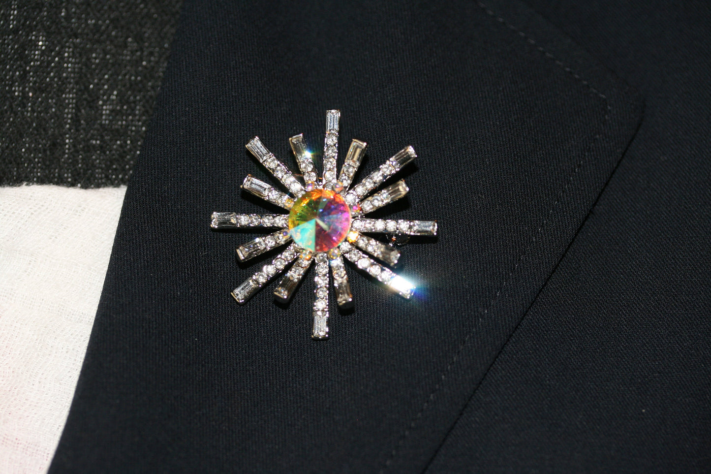 Vintage Clear Rhinestone Starburst Sunburst Hub Spoke Brooch Pin
