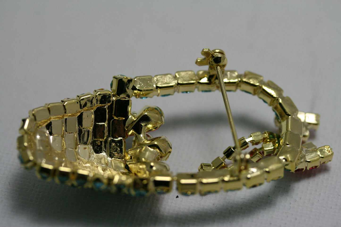 Rhinestone Easter Basket Brooch Pin, Easter Jewelry, Easter Egg Brooch Pin, Easter Holiday Jewelry Gift