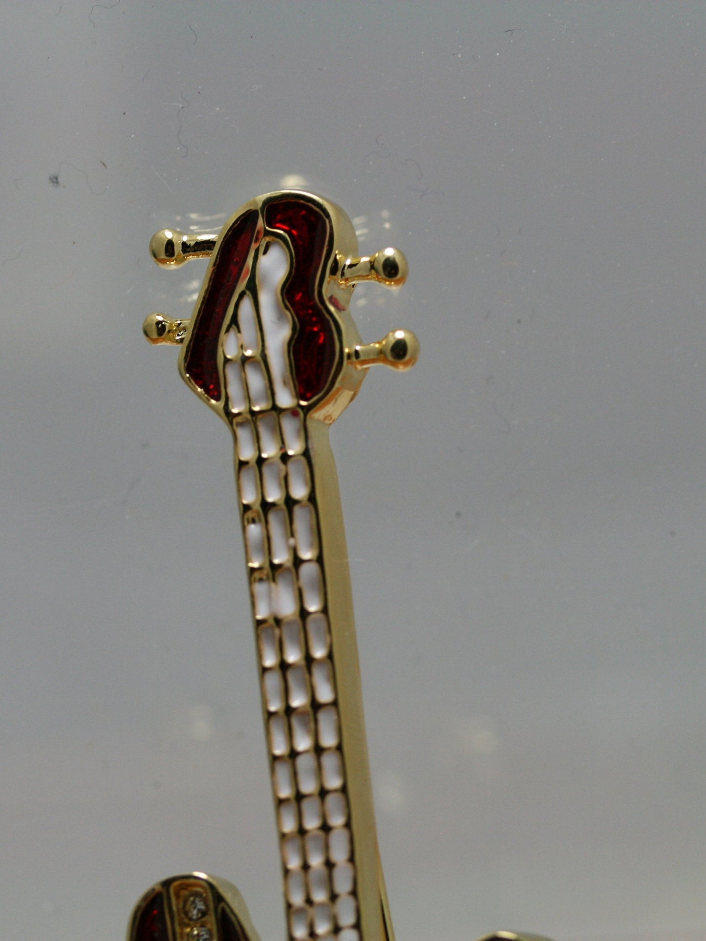 USA Patriotic Flag Guitar Red White Blue Brooch Pin
