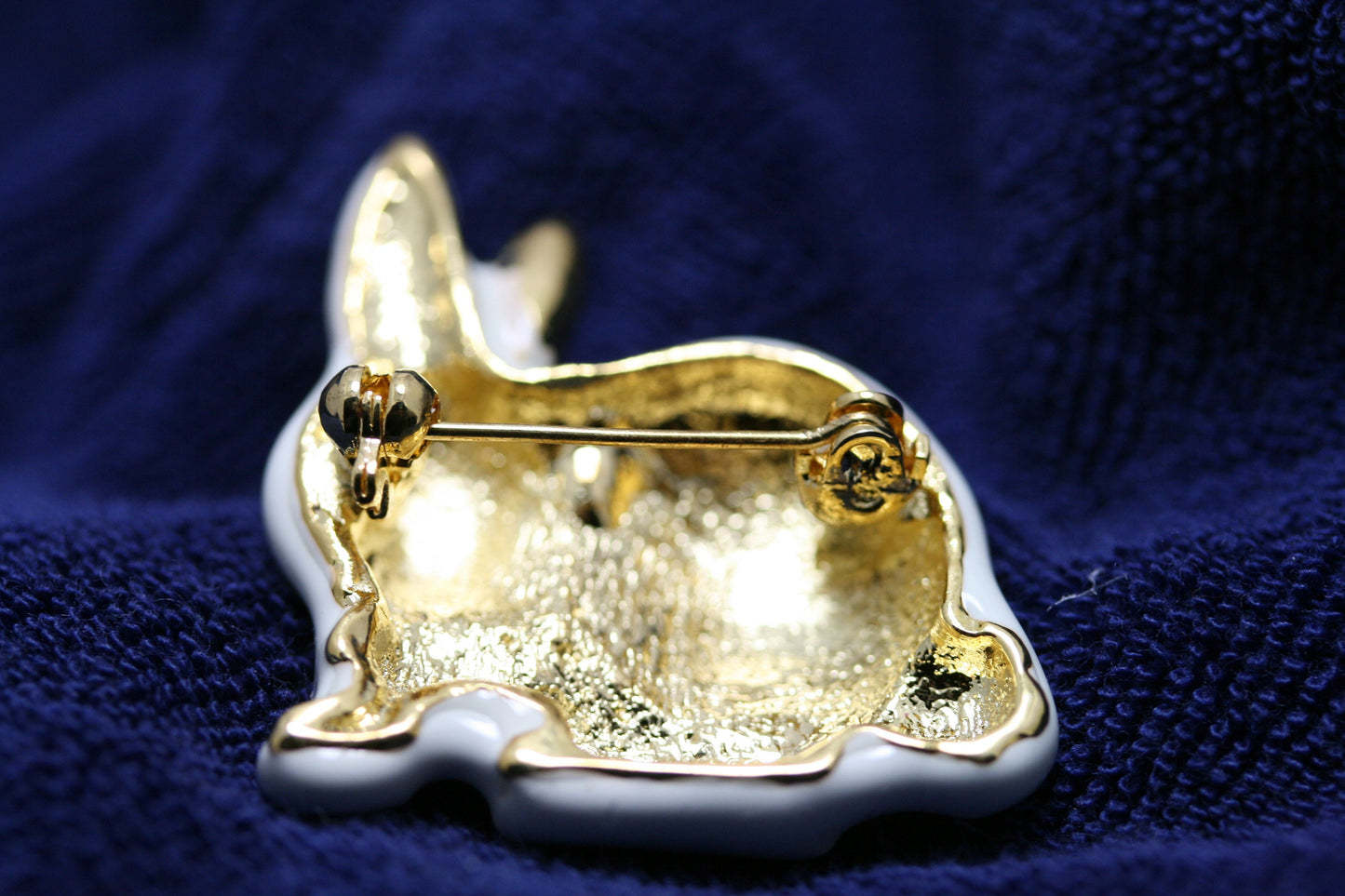 White Cute Enamel Rhinestone Easter Rabbit Bunny Brooch Pin, Animal Rabbit Brooch Jewelry