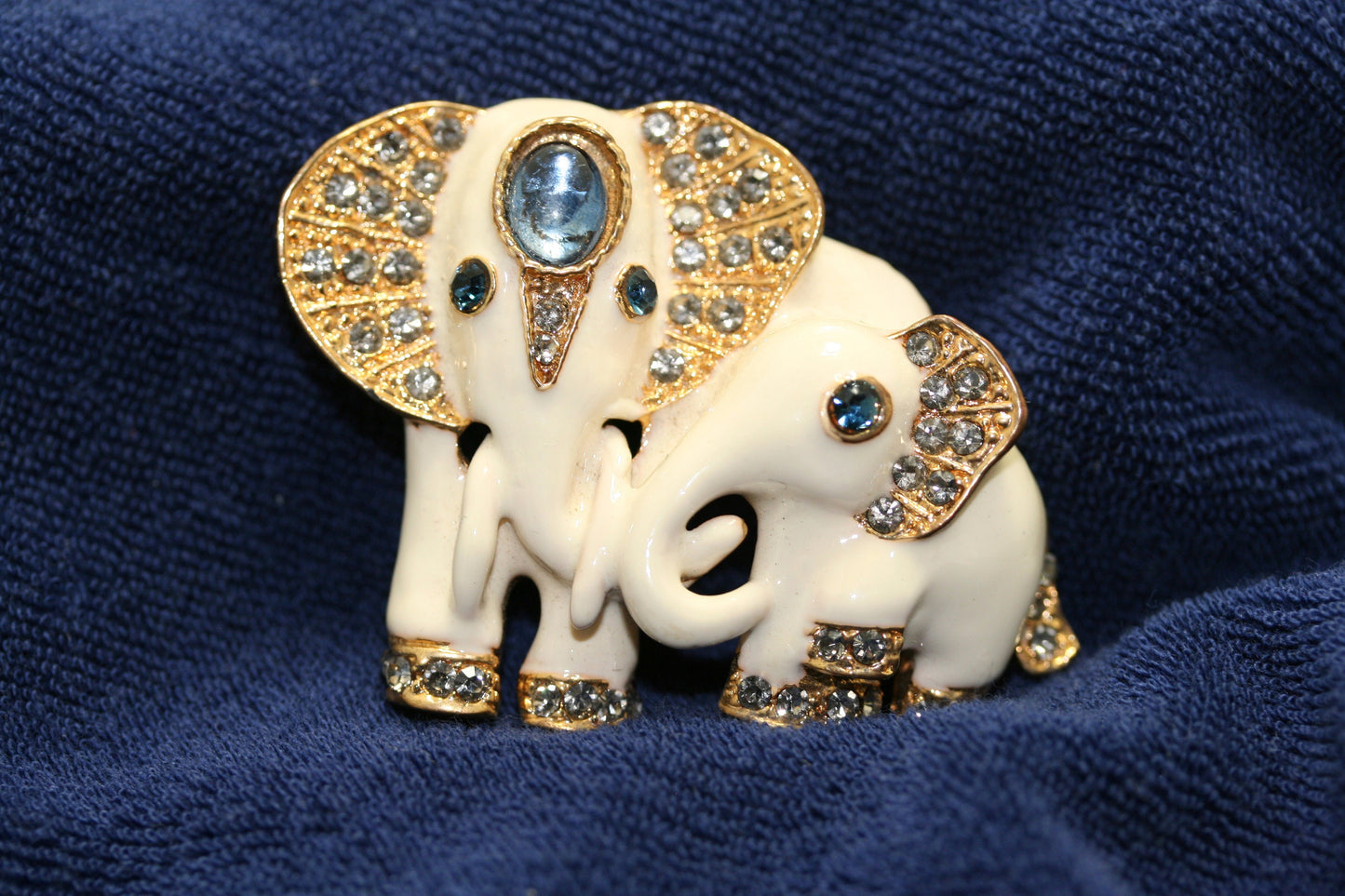 Vintage Crystal Elements Sapphire Eyed Pearlescent Paint Elephants Pin Brooch