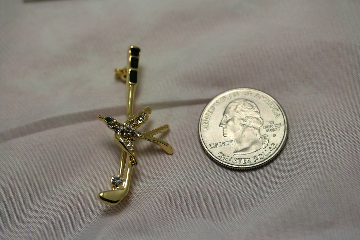 Rhinestone Goldstone Birdie on a Golf Wedge Pin Brooch