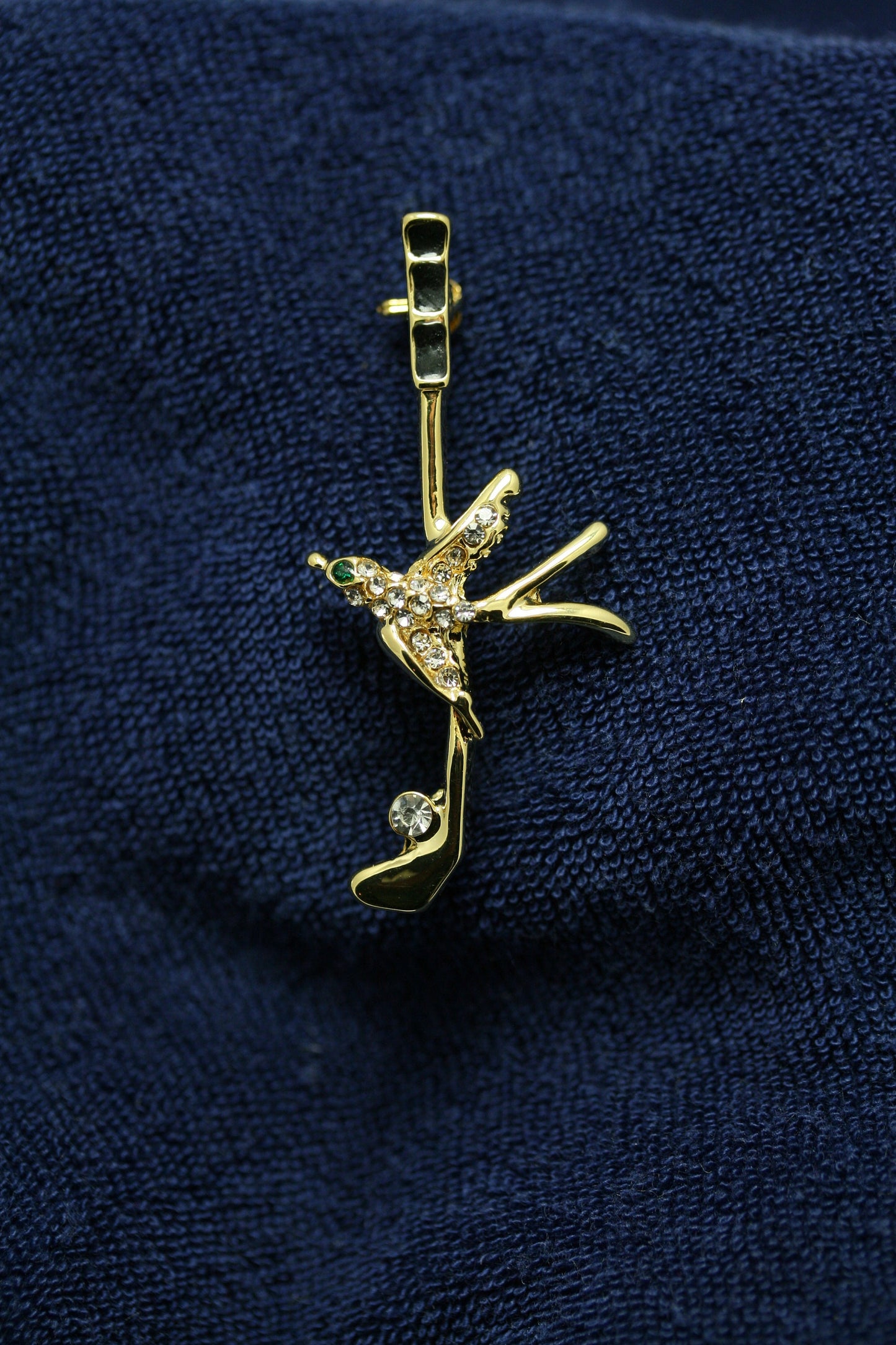 Rhinestone Goldstone Birdie on a Golf Wedge Pin Brooch