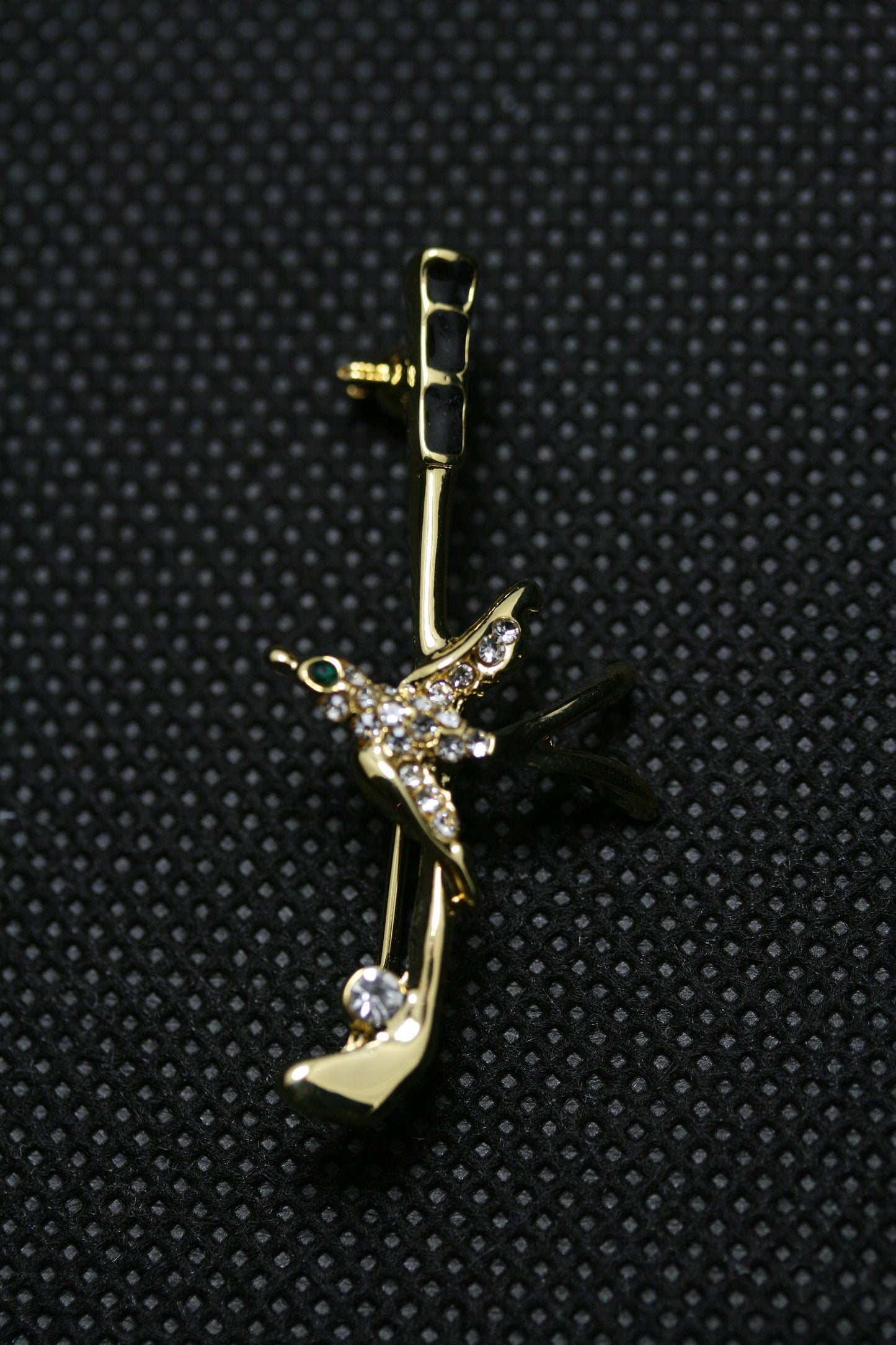 Rhinestone Goldstone Birdie on a Golf Wedge Pin Brooch