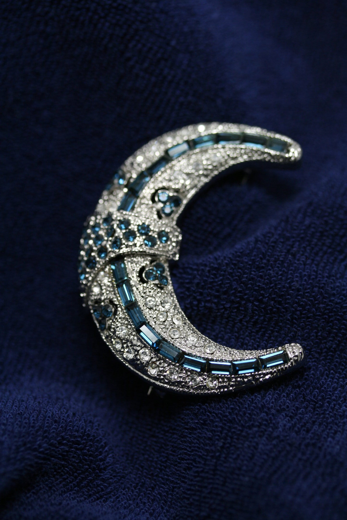 Blue Rhinestone Crescent Moon Brooch, Blue moon Pins, Old Fashion Moon Pin, Crystal Moon Brooches