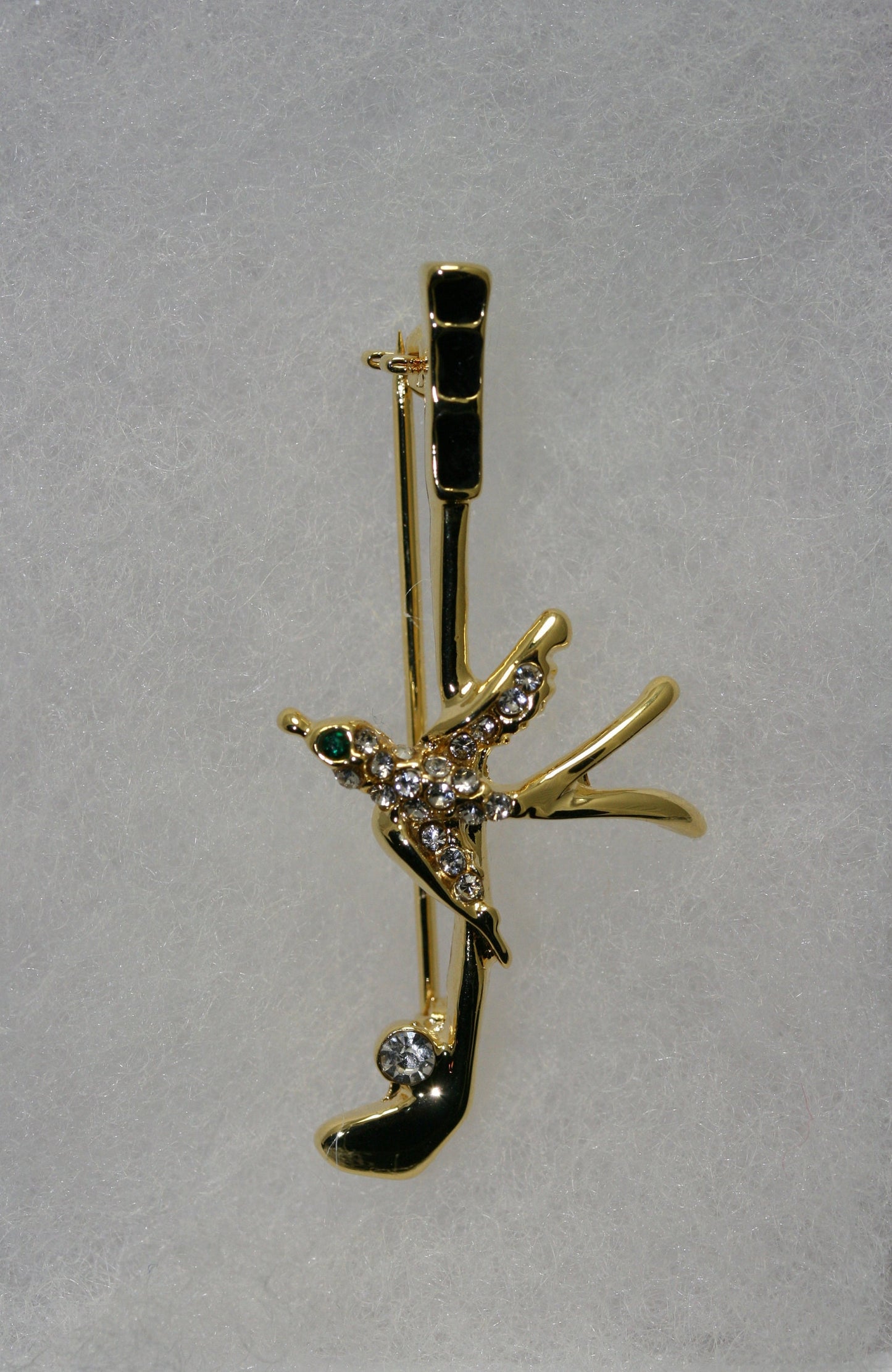 Rhinestone Goldstone Birdie on a Golf Wedge Pin Brooch