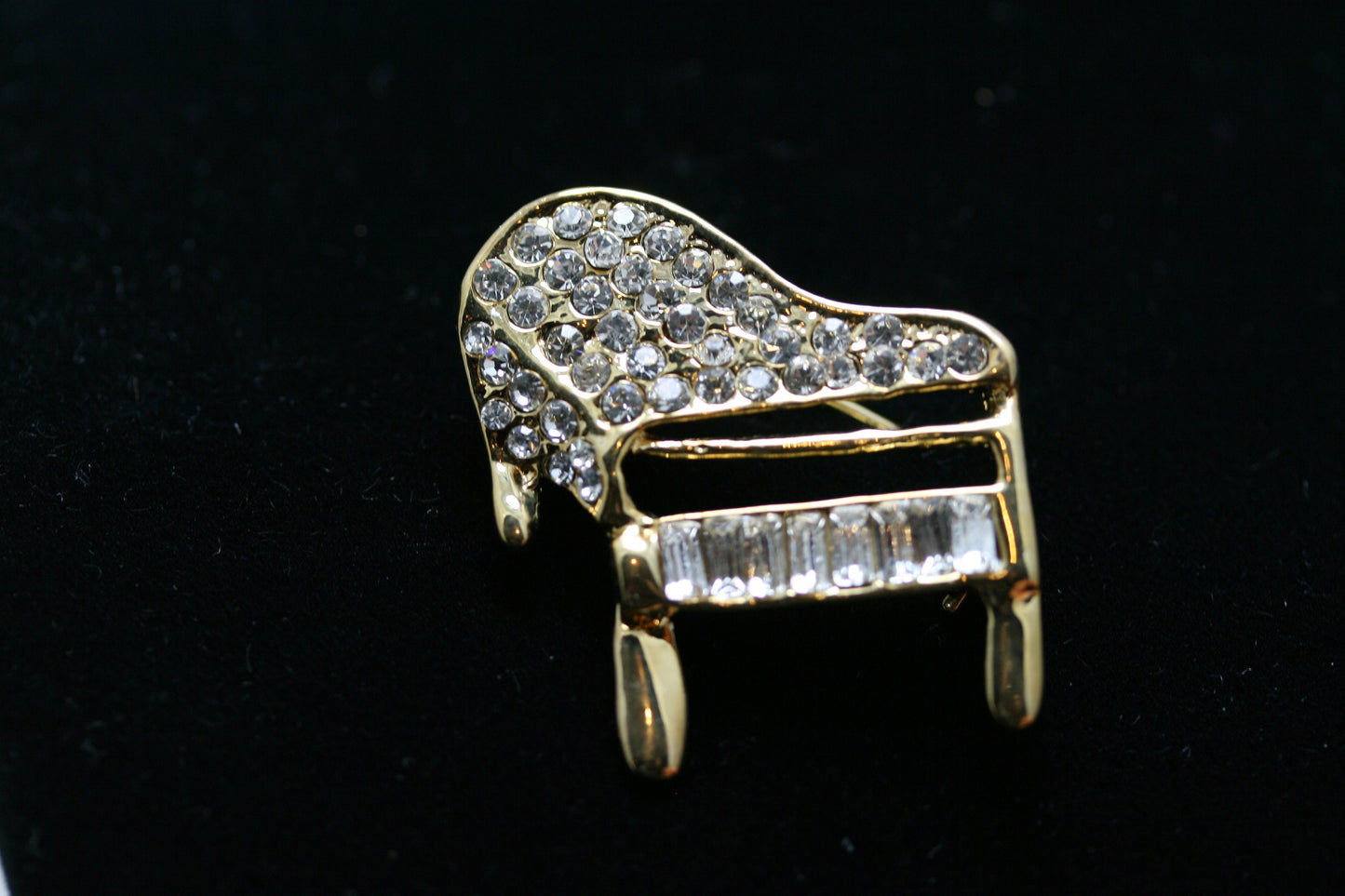 Vintage Gold Rhinestone Baby Grand Piano Brooch Musician Jewelry Piano Pin