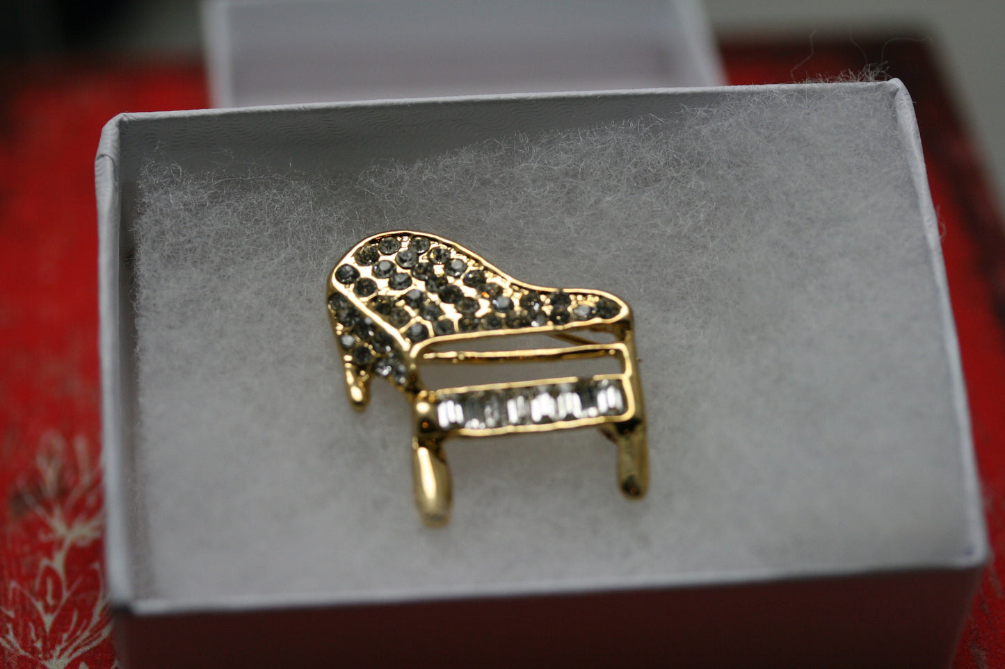Vintage Gold Rhinestone Baby Grand Piano Brooch Musician Jewelry Piano Pin