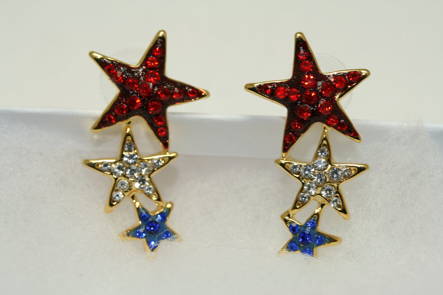 Rhinestone USA Patriotic Star Brooch and Red White Blue Shooting Star Post Earring, US Patriotic Jewelry Set Gift