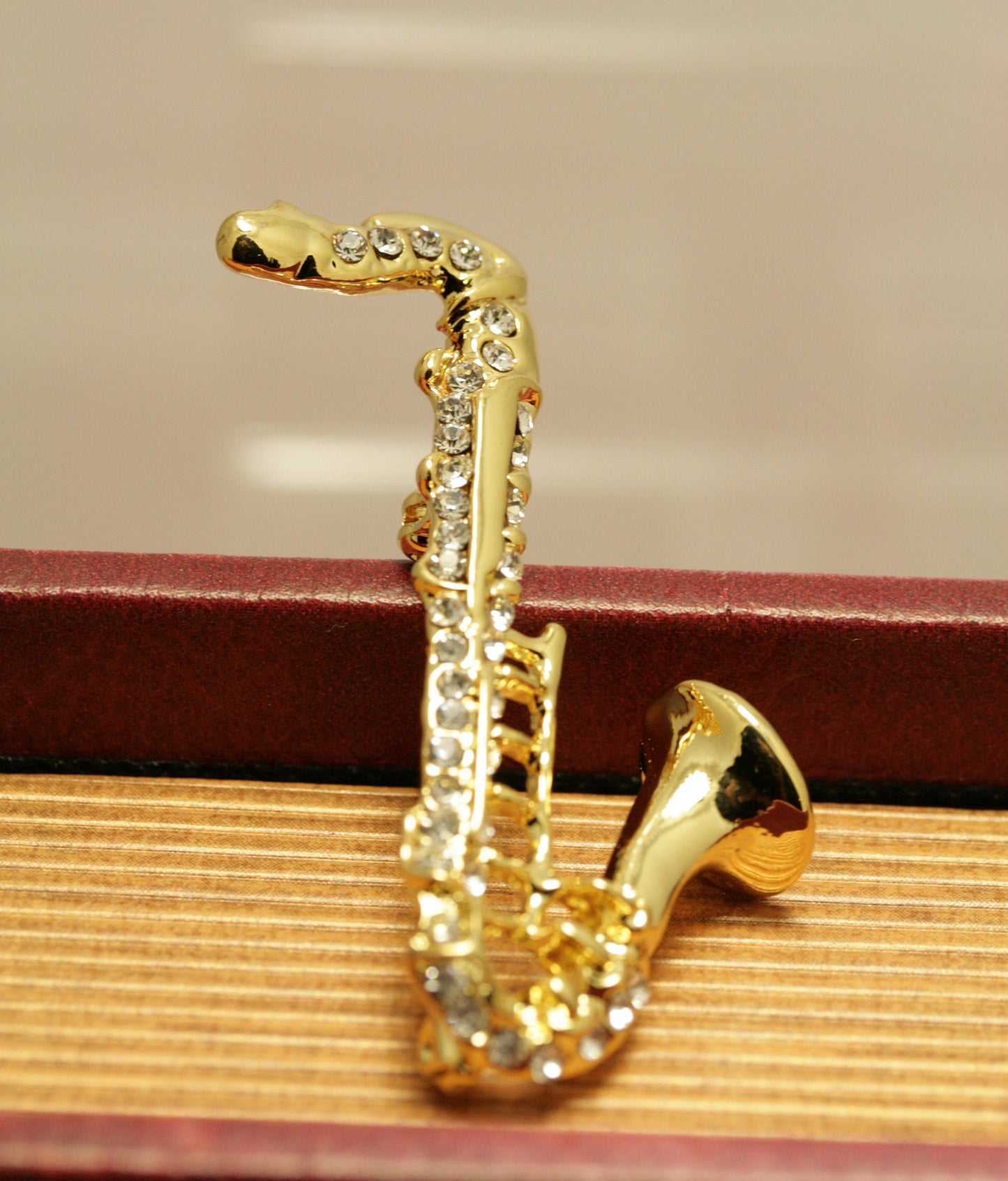 Vintage Gold-Tone Saxophone Brooch Pin Clear Rhinestone,