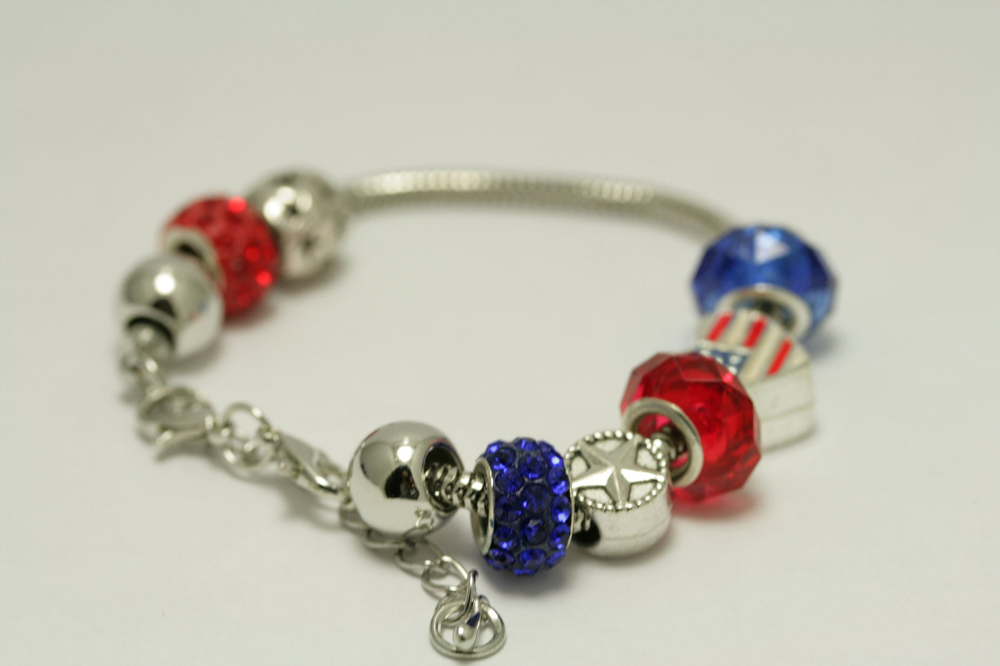 USA Flag Charm Beads Chain Adjustable Bracelet, Patriotic Beads Bracelet Jewelry