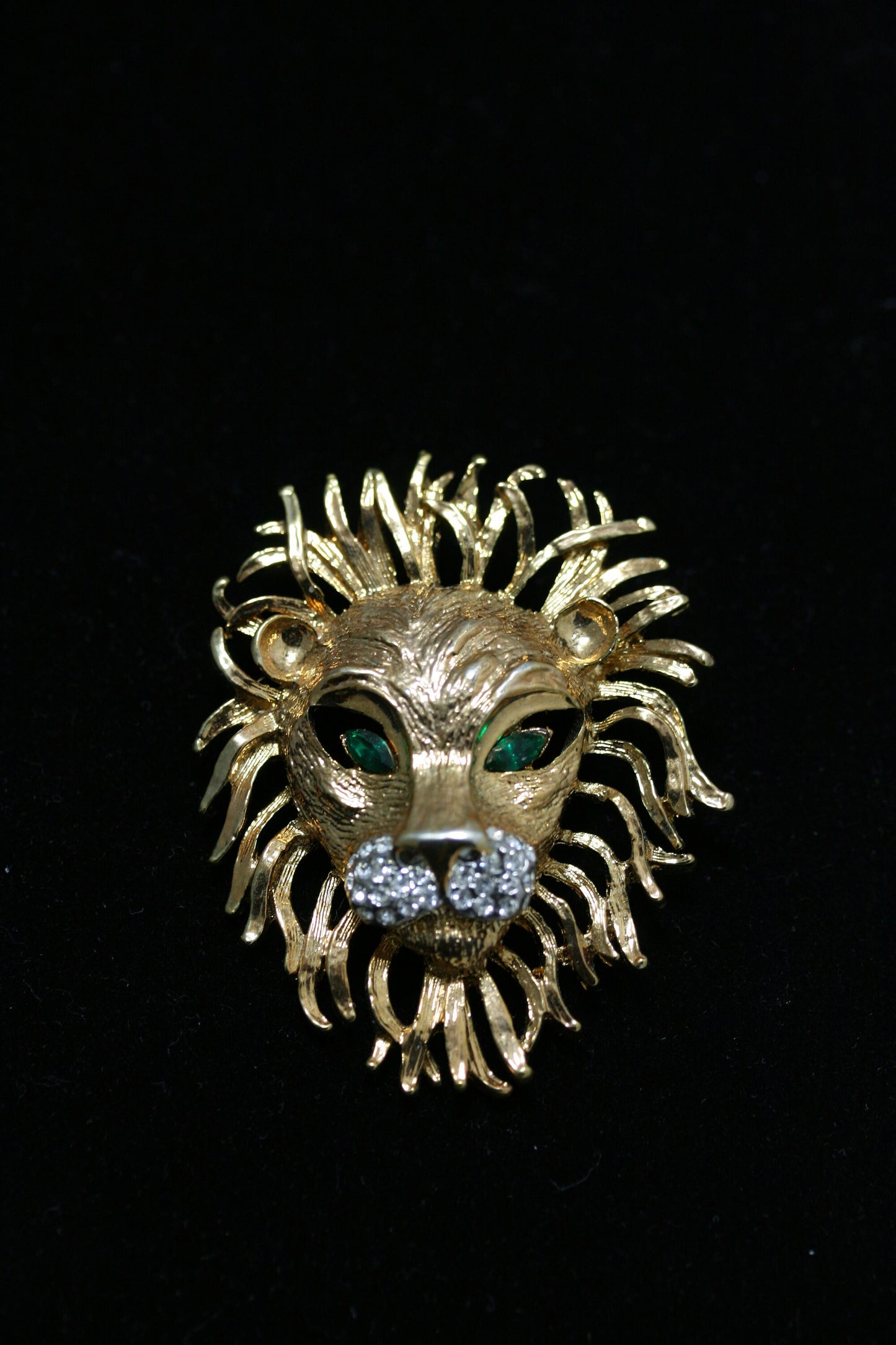 Large 3D LION Head Cat Green Eyes Rhinestone Brooch Pin And Pendant In Gold-tone