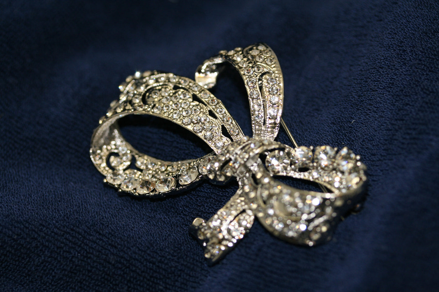 Rhinestone Fashion Ribbon Bowknot Bow Tie Flower Brooch Retro Diamond Exquisite Brooch For Wedding Bridal Invitation Decoration