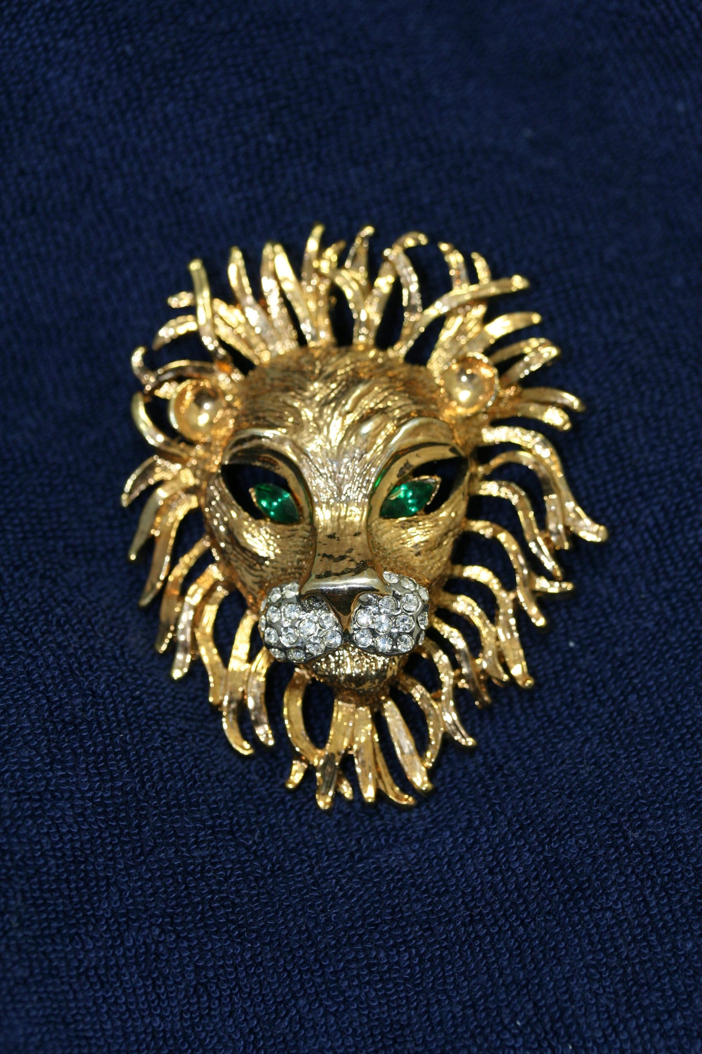 Large 3D LION Head Cat Green Eyes Rhinestone Brooch Pin And Pendant In Gold-tone