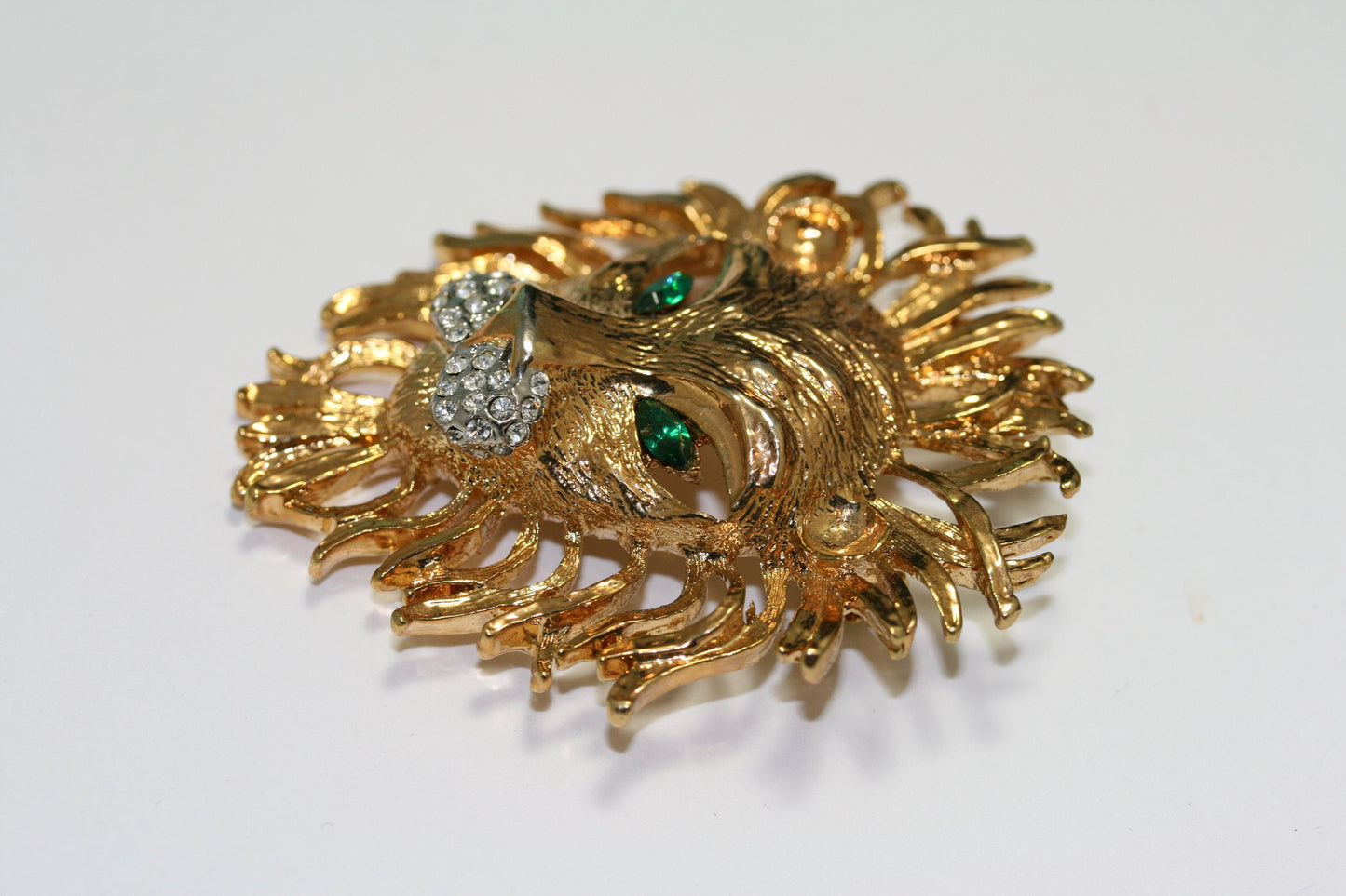 Large 3D LION Head Cat Green Eyes Rhinestone Brooch Pin And Pendant In Gold-tone