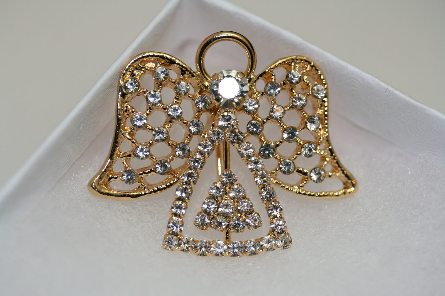 Vintage rhinestone angel pin brooch, heavenly angel pin, Christmas Jewelry, angel jewelry