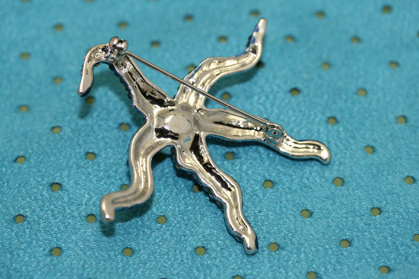Vintage Style Rhinestone Crystal Starfish with Pearl Brooch Pin