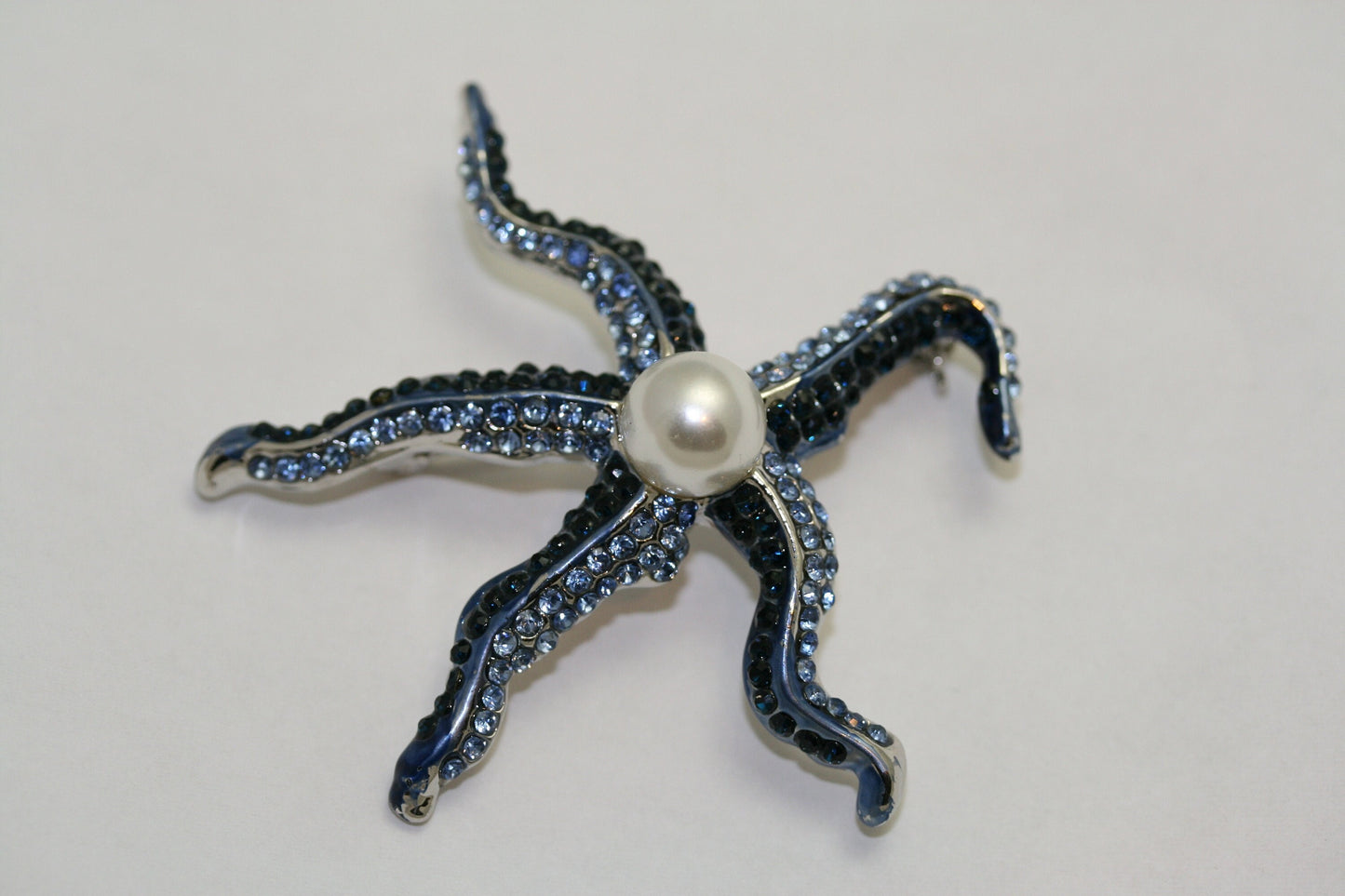 Vintage Style Rhinestone Crystal Starfish with Pearl Brooch Pin