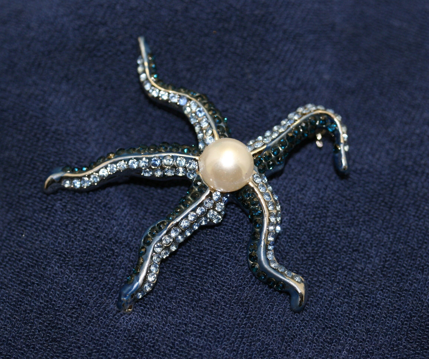 Vintage Style Rhinestone Crystal Starfish with Pearl Brooch Pin