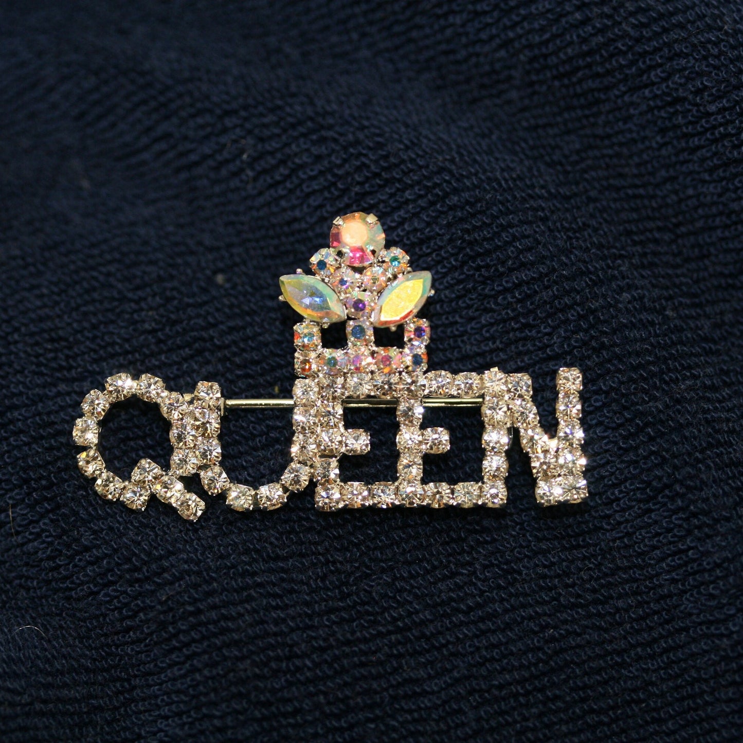 Fashion Women Silver Clear Rhinestone Queen Letter Crown Shape Decor Brooch Pin Jewelry Gift