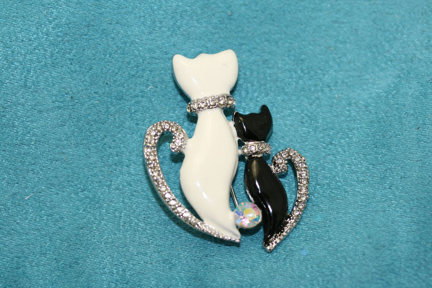 Black And White Two Cute Sitting Cat Kitten Kitty Brooch Pin for Women, Rhinestone Animal Jewelry