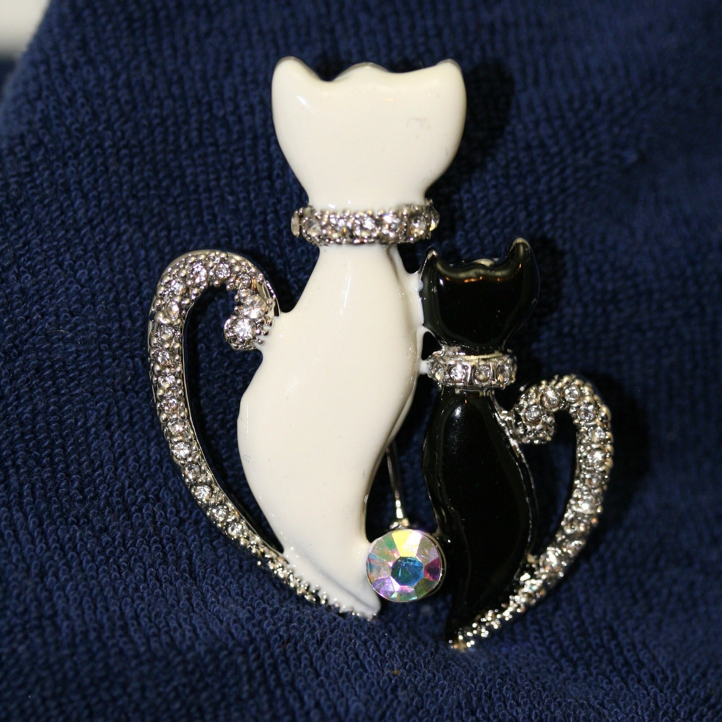 Black And White Two Cute Sitting Cat Kitten Kitty Brooch Pin for Women, Rhinestone Animal Jewelry