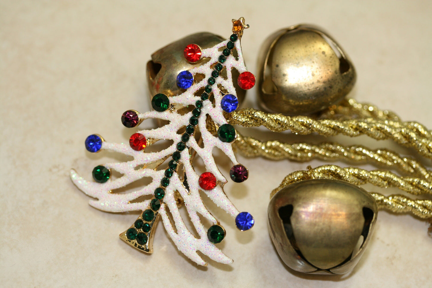 White Glitter Traditional Christmas Tree Pin Brooch With Red And Green Rhinestone