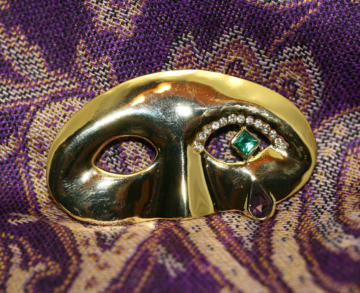 Vintage Tear Drop Mask Actor Rhinestone Crystal Gold Tone Red Green Pin Brooch