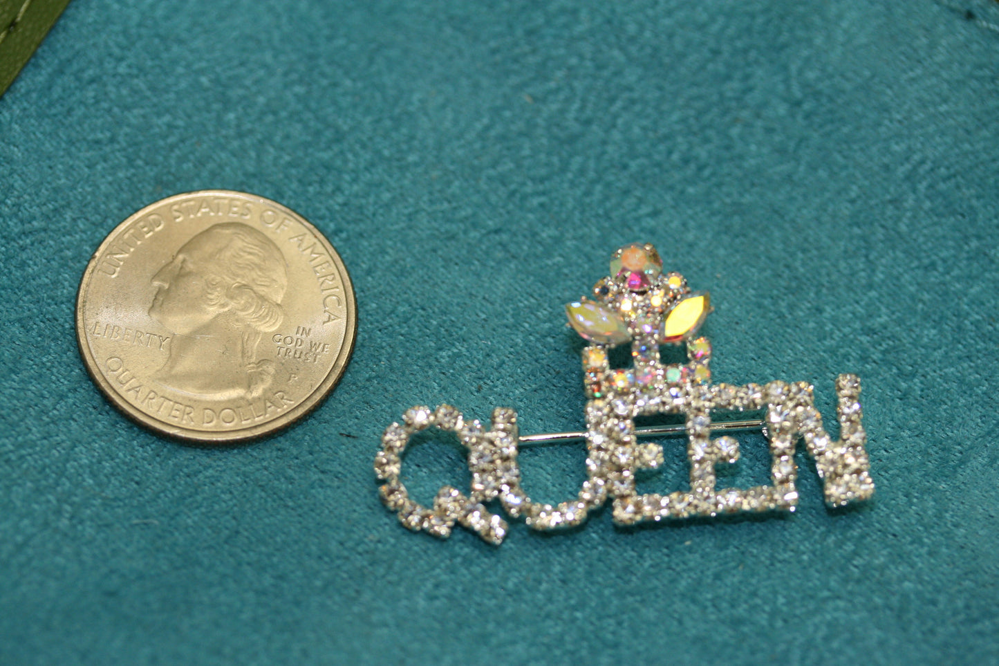Fashion Women Silver Clear Rhinestone Queen Letter Crown Shape Decor Brooch Pin Jewelry Gift