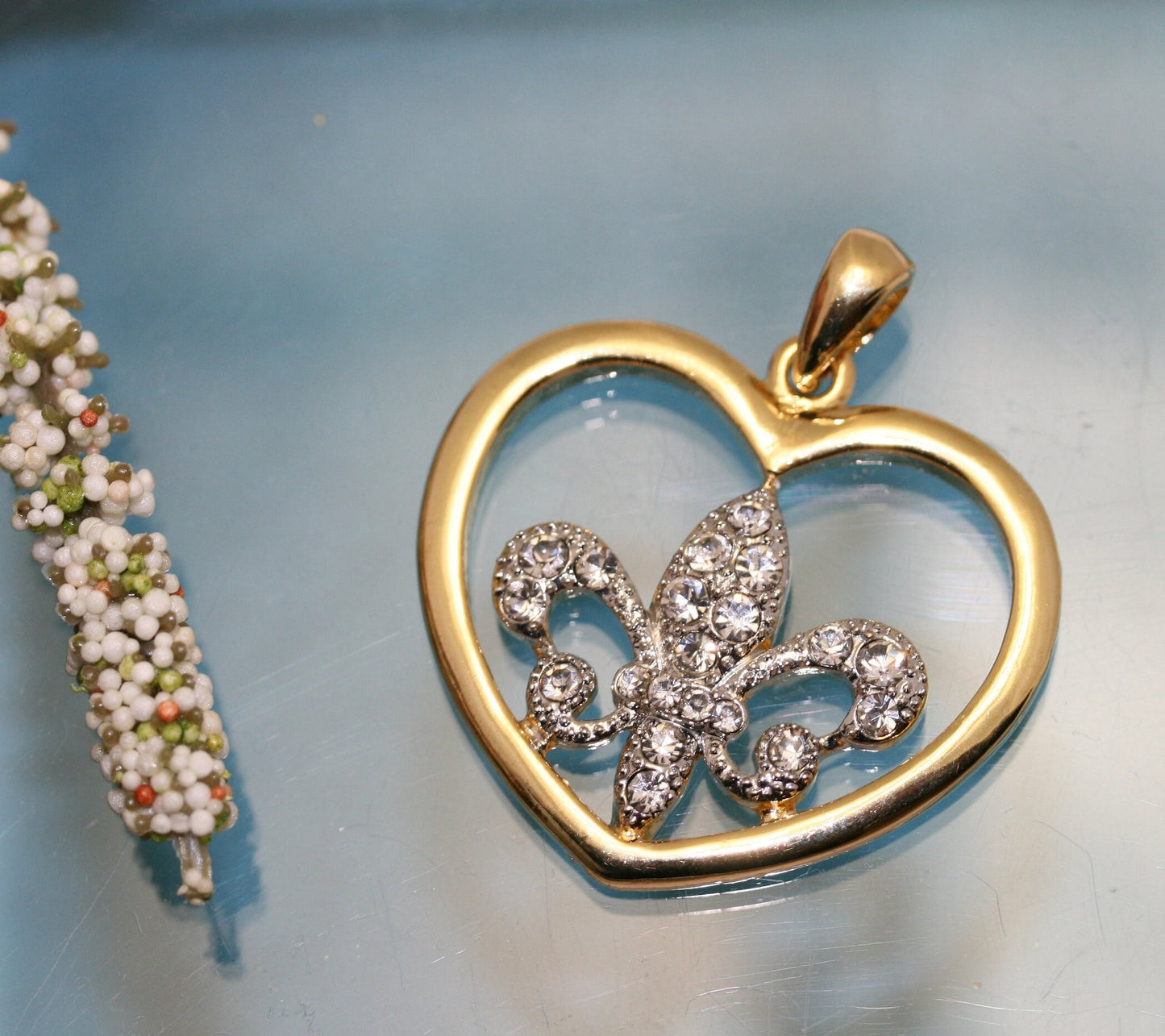 Fleur De Lis Intaglio Heart Pendant Rhinestone Charm Fleur De Lis Necklace Fashion Jewelry