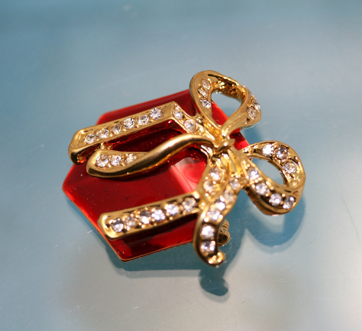 Christmas Ruby Red Gift Box Gold-tone Brooch Pin with Sparkling Rhinestones Holiday Christmas Jewelry
