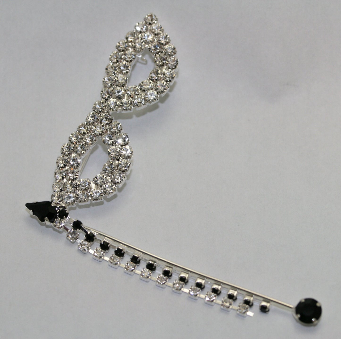 Rhinestone Masquerade Ball Mask French Quarter New Orleans Mardi Gras Brooch Lapel Pin, Crystal Mardi Gras Jewelry