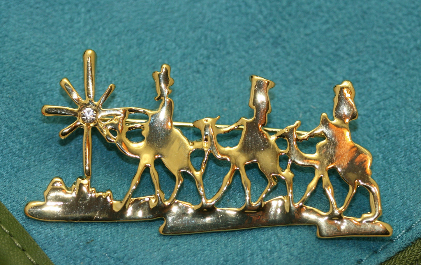 Vintage Gold Tone Three Wise Men Brooch Pin, Holiday Jewelry, Christmas Jewelry
