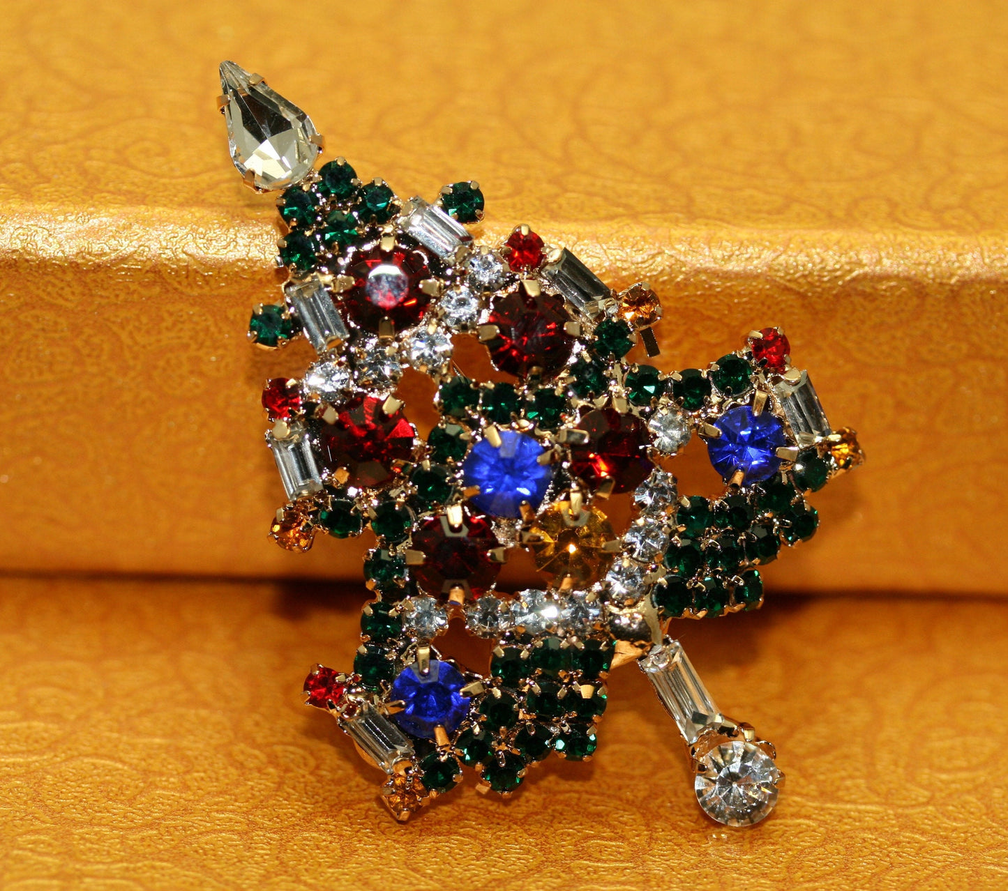 Christmas Tree Brooch, Pin, Christmas Jewelry, Gold-Tone Diamond Xmas Tree Brooch Pin