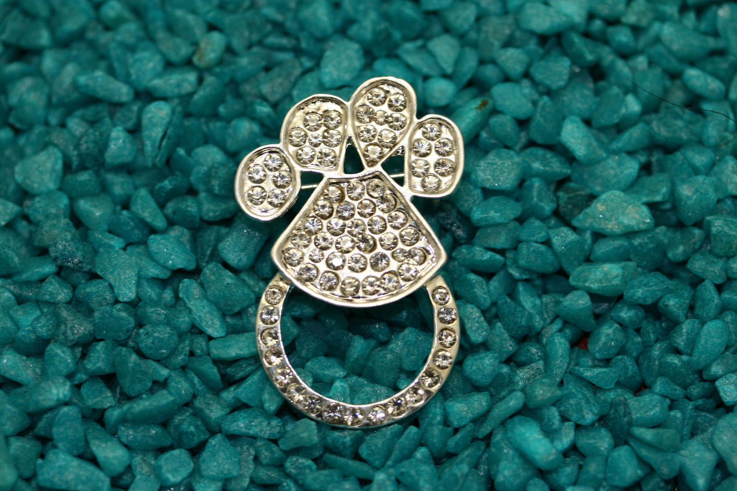 Silver-Tone Eyeglass Holder Pin Brooch, Rhinestone Dog Paw Print Brooch Pin, Dog Paw Eyeglass Holder