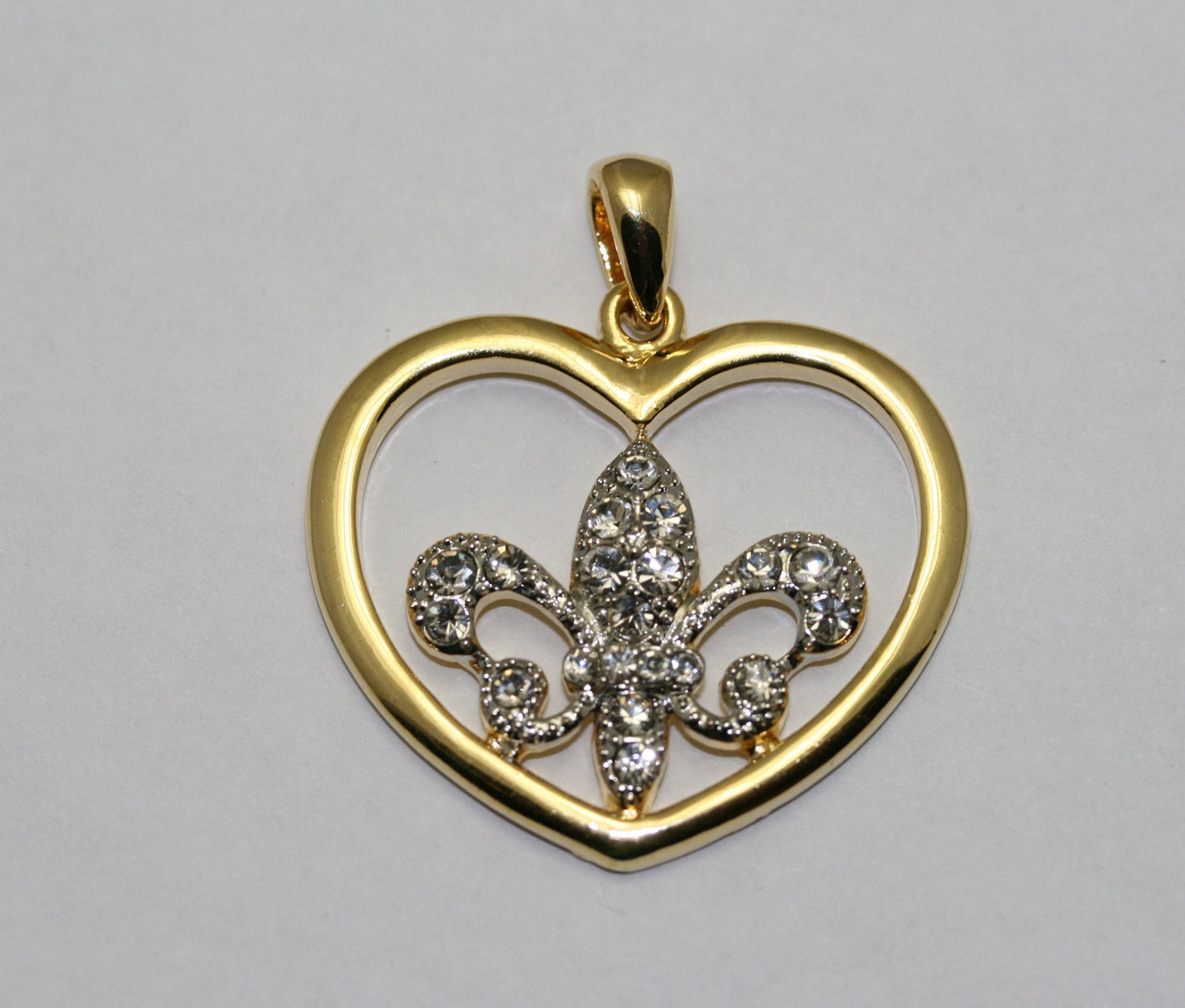Fleur De Lis Intaglio Heart Pendant Rhinestone Charm Fleur De Lis Necklace Fashion Jewelry