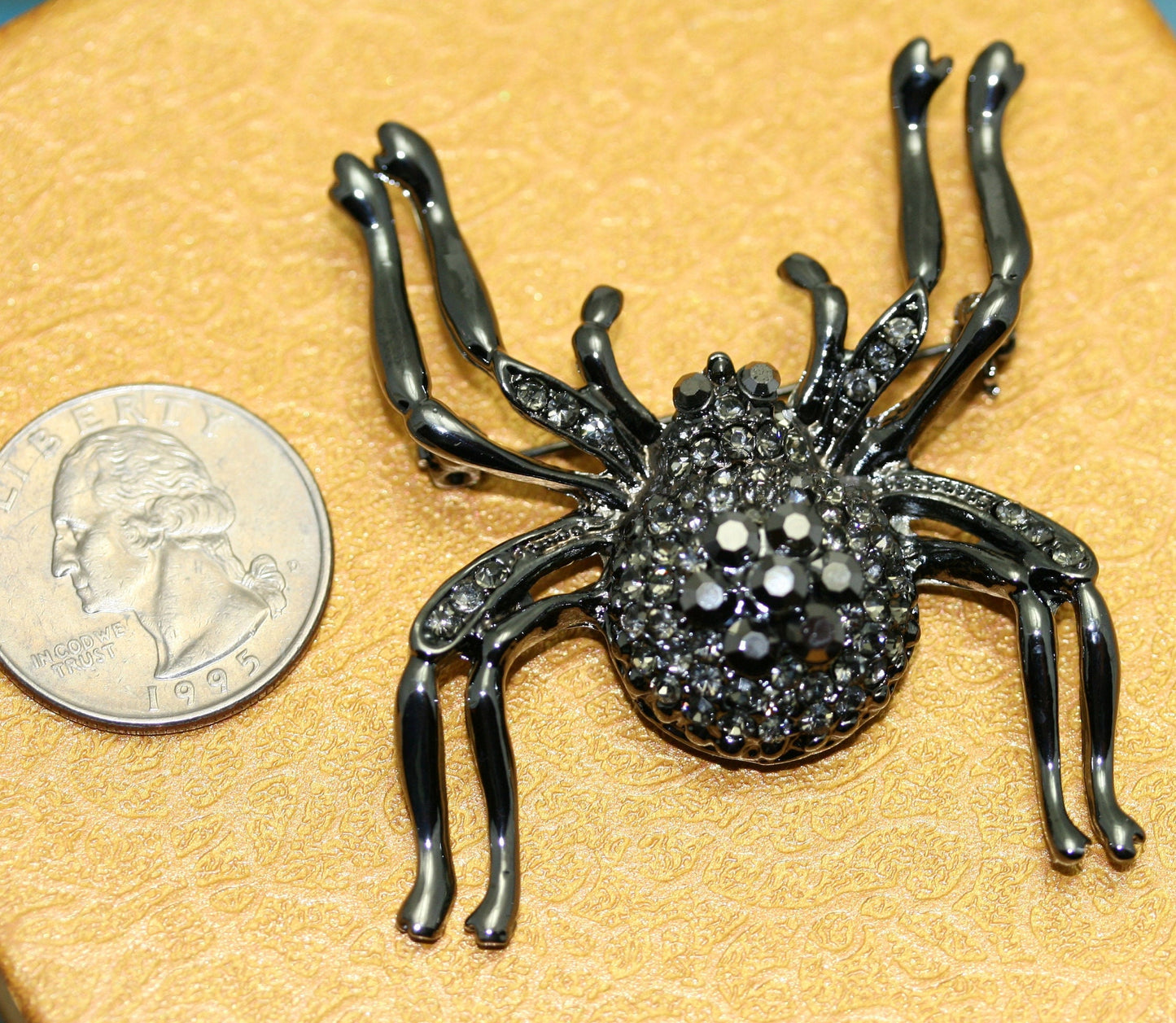 Vintage Rhinestone Inlaid Spider Brooch Pin Halloween Brooch Jewelry