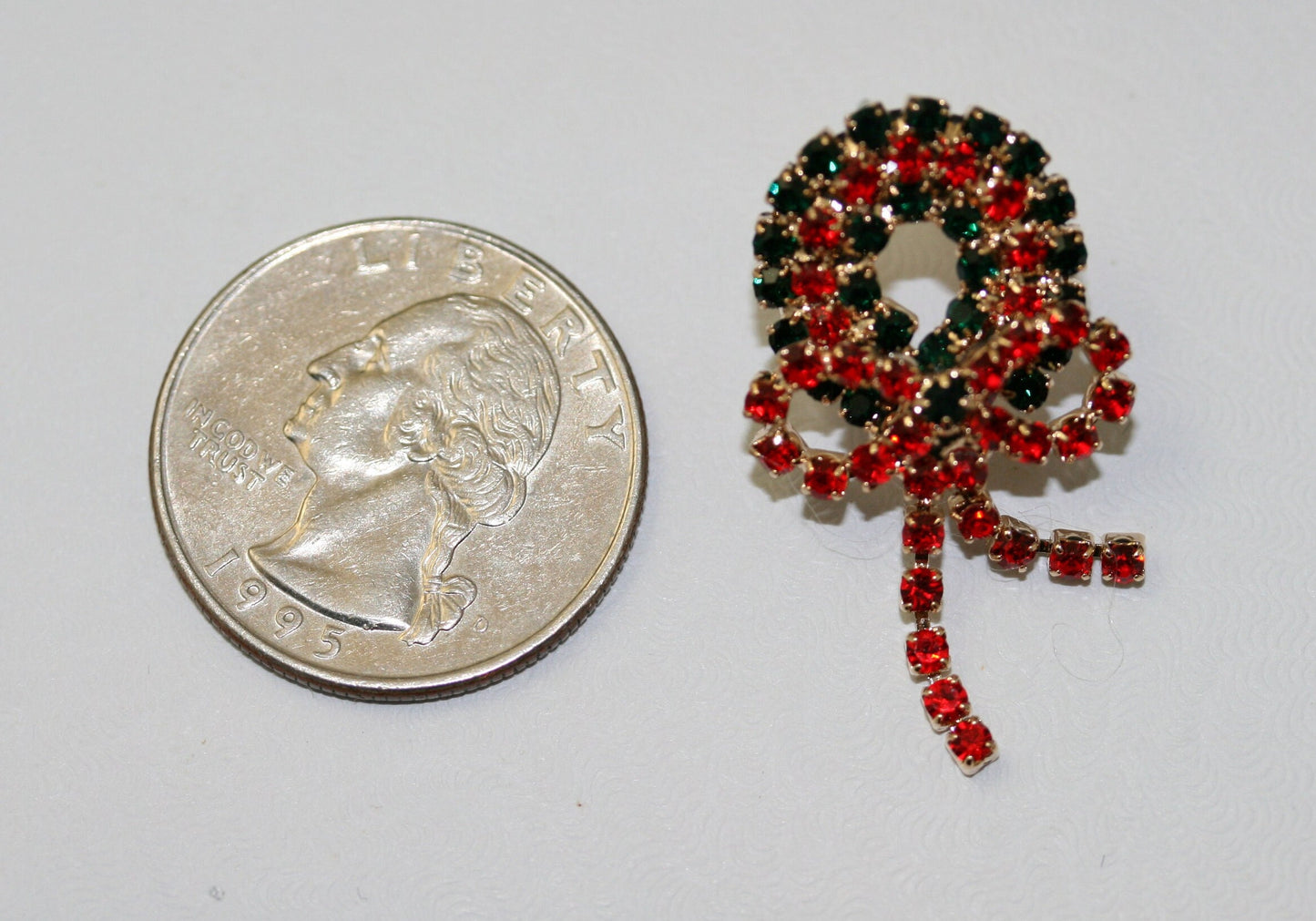 Vintage Red Green Rhinestone Christmas Wreath Stud Earrings for Women, Holiday Fashion Xmas Jewelry Gift