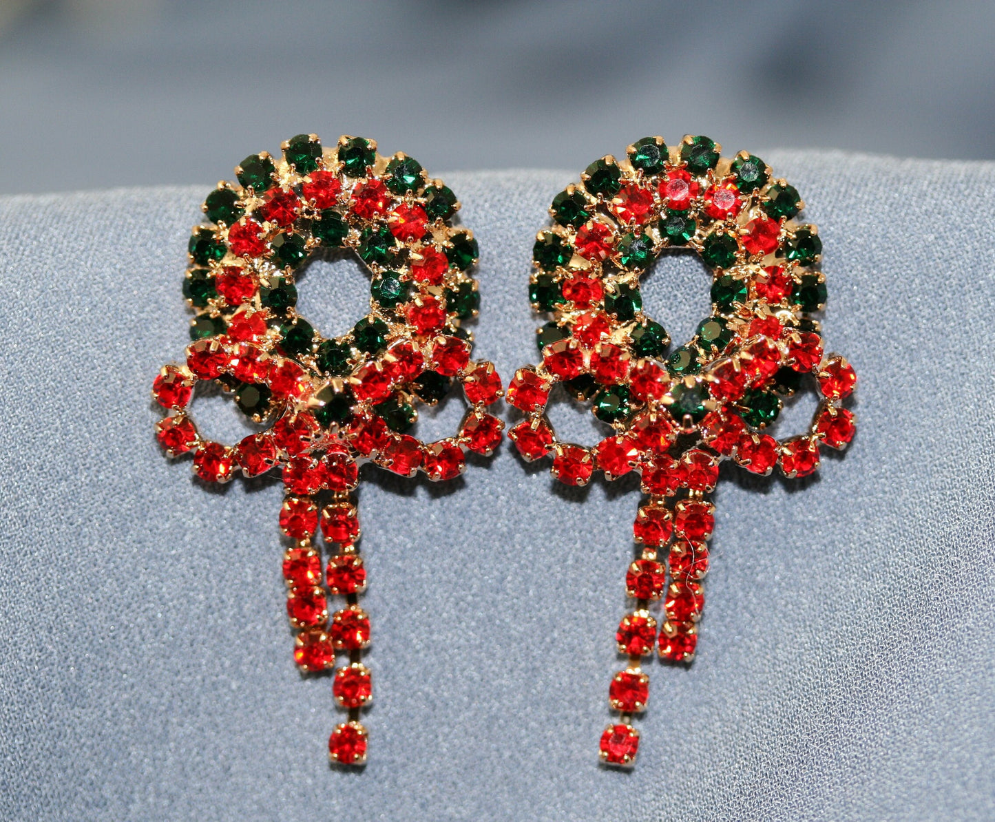 Vintage Red Green Rhinestone Christmas Wreath Stud Earrings for Women, Holiday Fashion Xmas Jewelry Gift