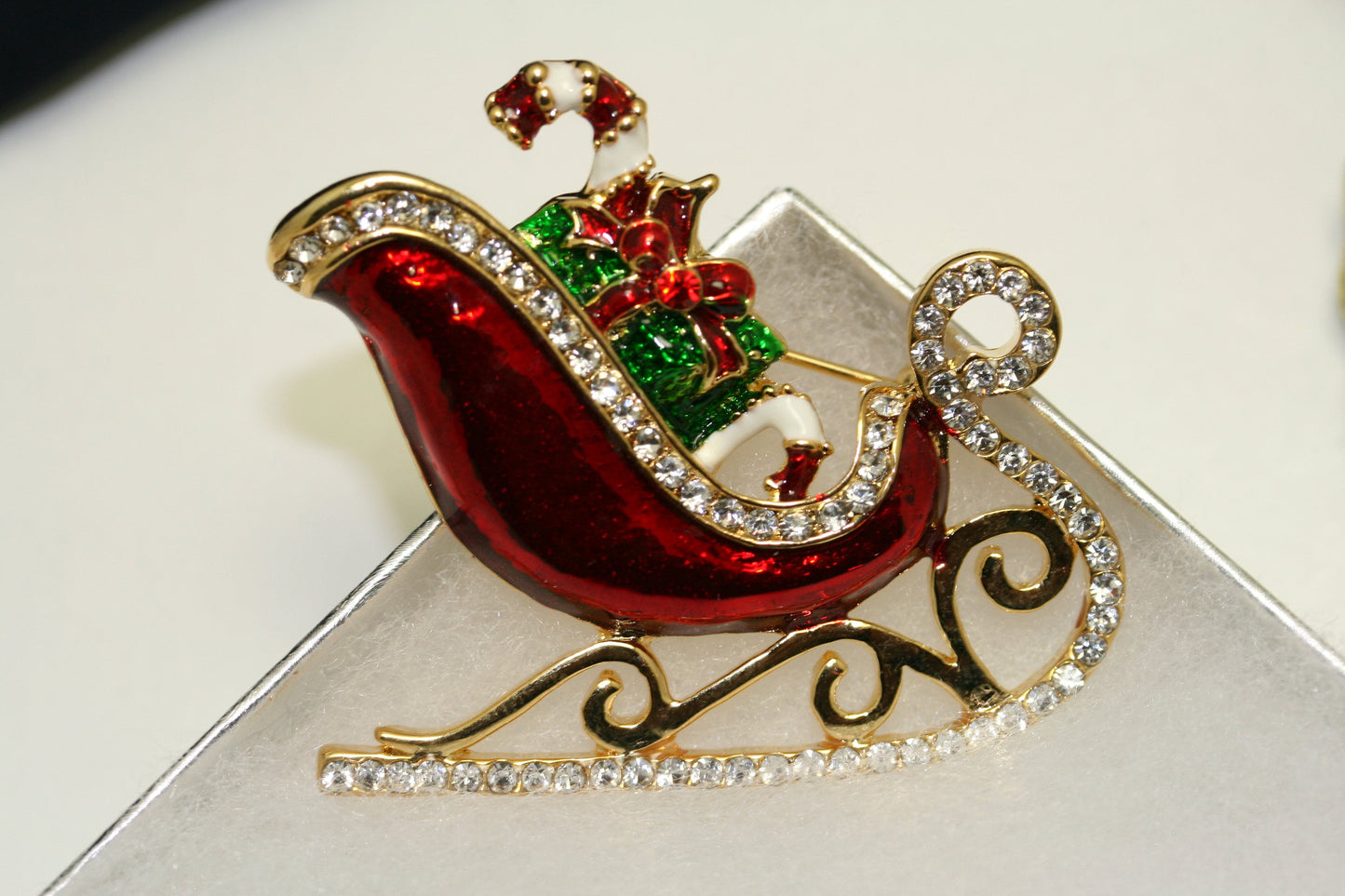 Christmas Xmas Rhinestone Enamel Santa Sleigh Ride Sled Gifts Brooch Pin, Holiday Jewelry Gift