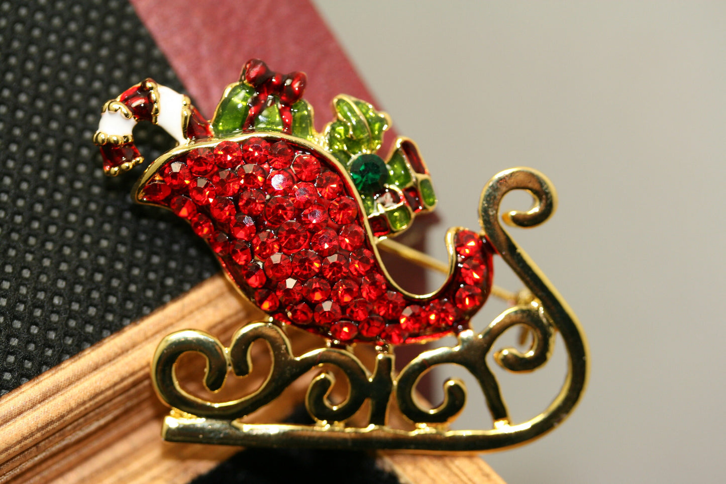Christmas Xmas Rhinestone Enamel Santa Sleigh Ride Sled Gifts Brooch Pin, Holiday Jewelry Gift
