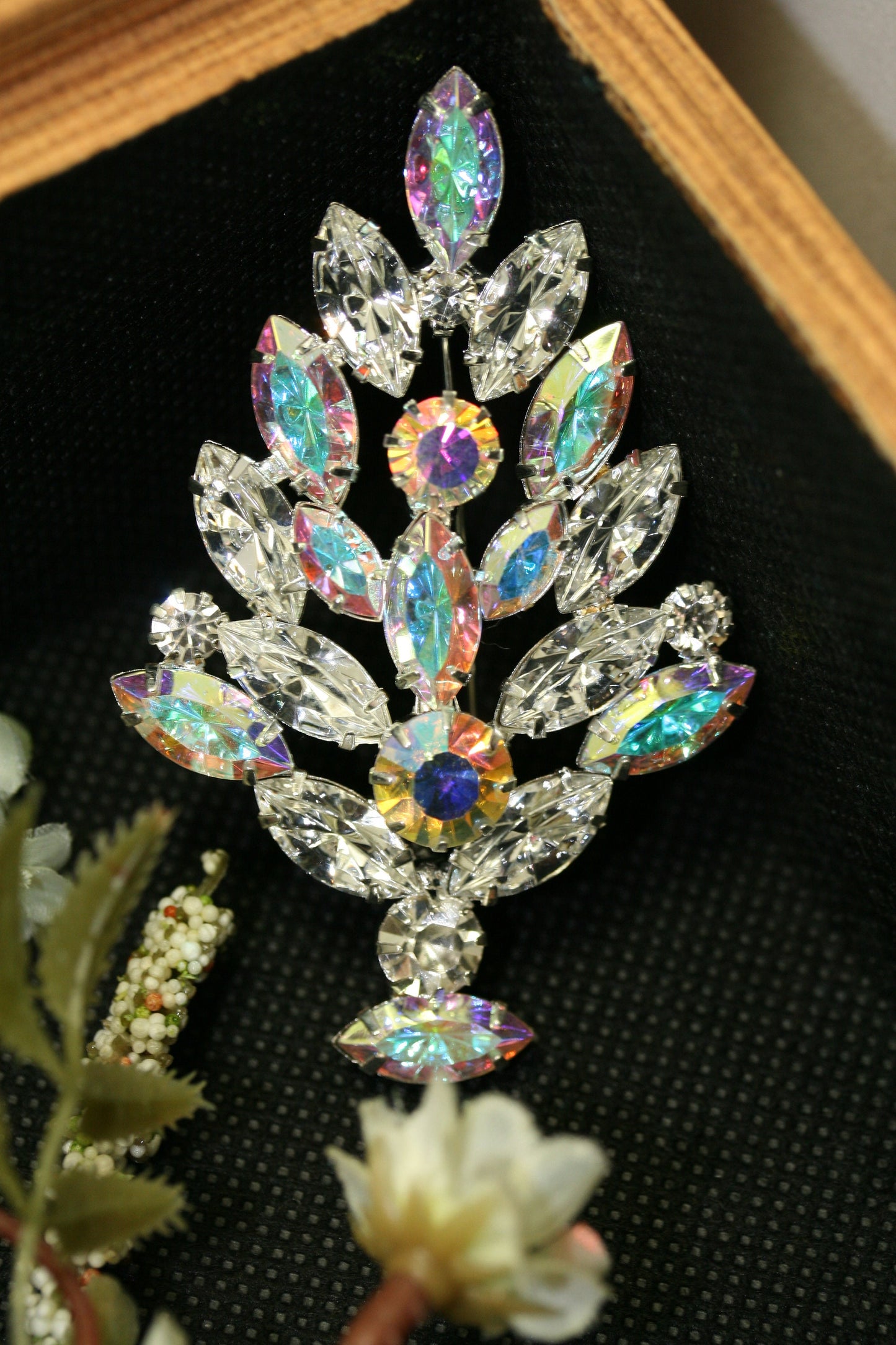 Vintage Eisenberg Ice Design Aurora Borealis Rhinestone Christmas Tree Brooch Pin, Xmas Holiday Jewelry Gift Collection