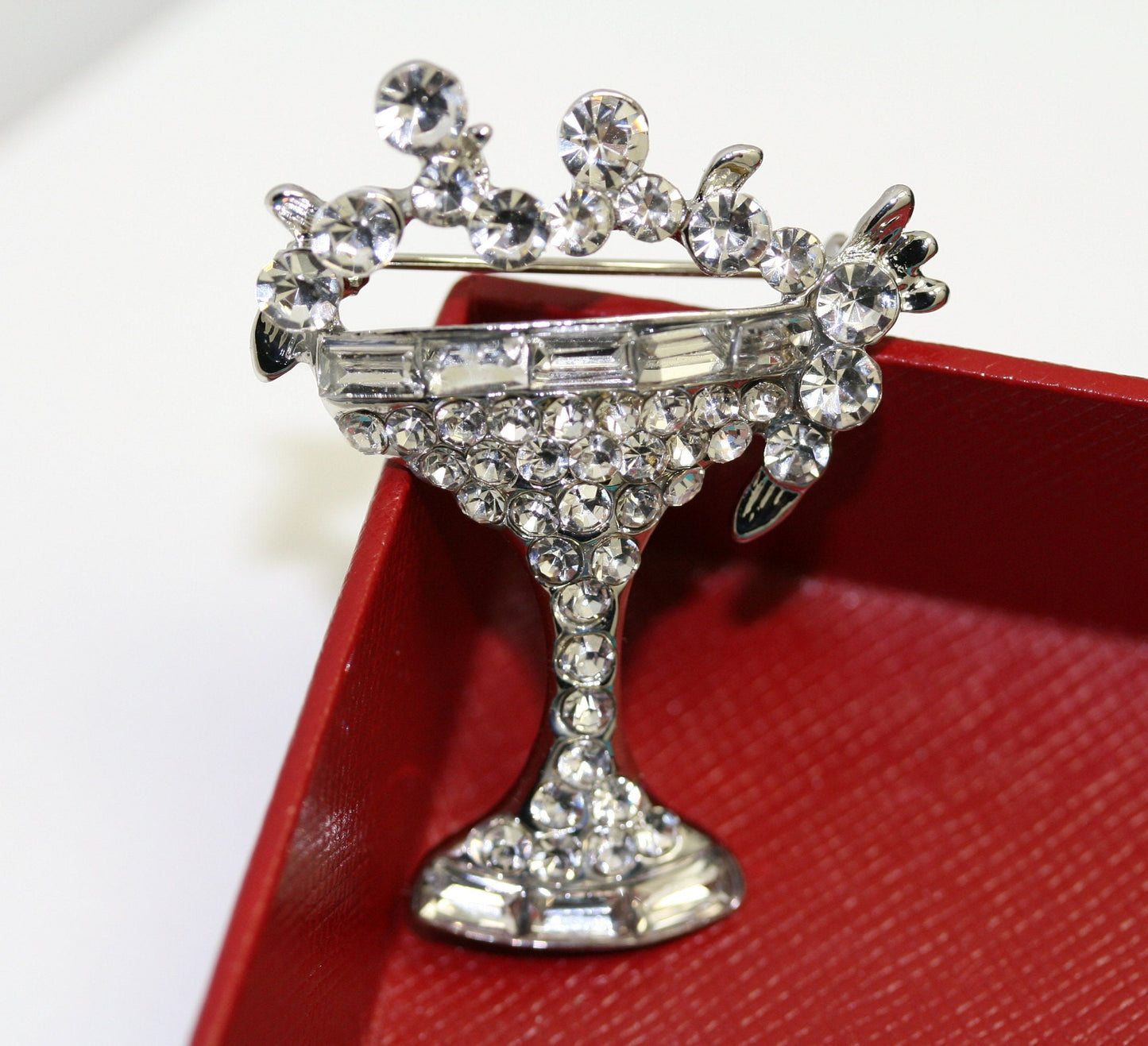 Silver-plated Rhinestone Pell Champagne Glass Brooch Pin