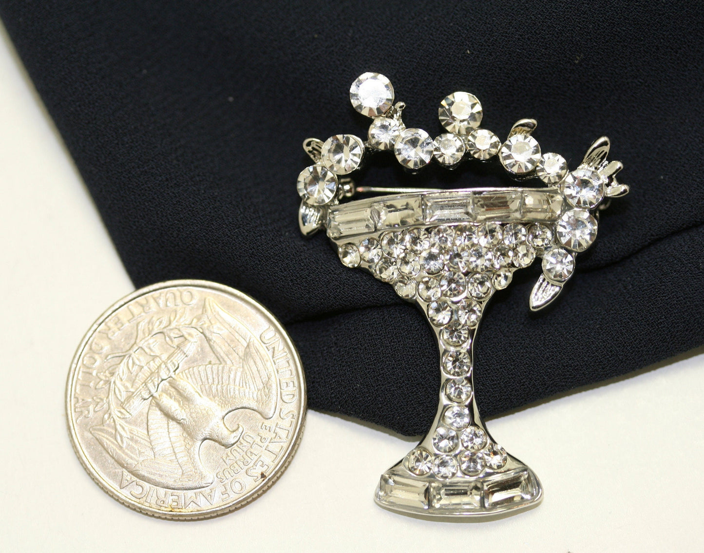 Silver-plated Rhinestone Pell Champagne Glass Brooch Pin